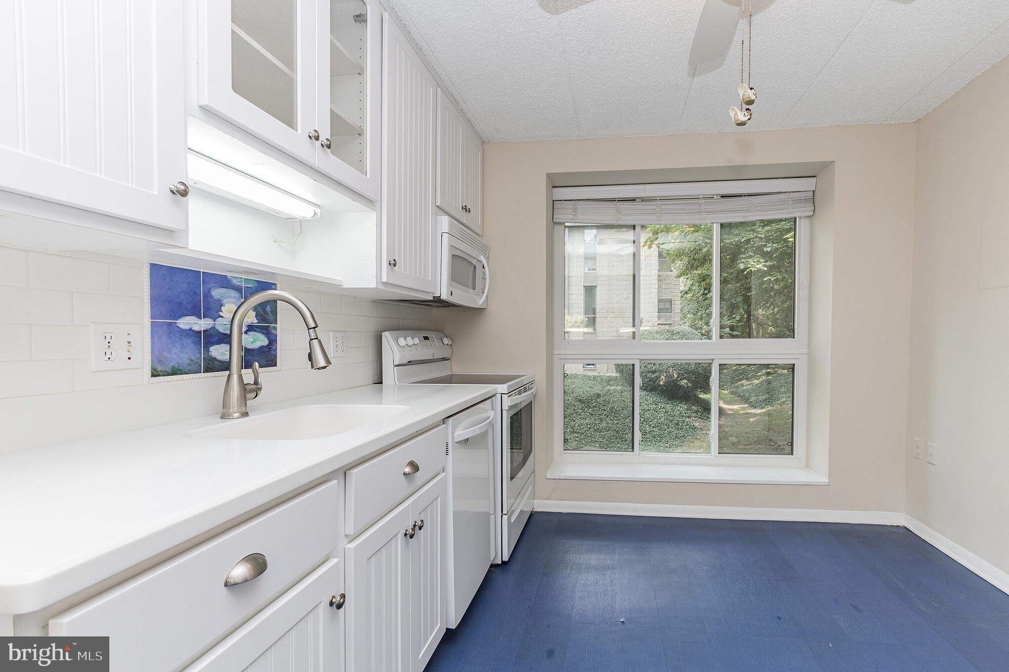 ALEXANDRIA OVERLOOK - Residential