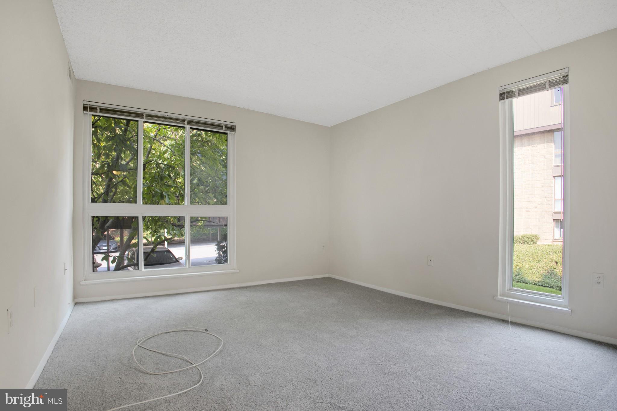 ALEXANDRIA OVERLOOK - Residential