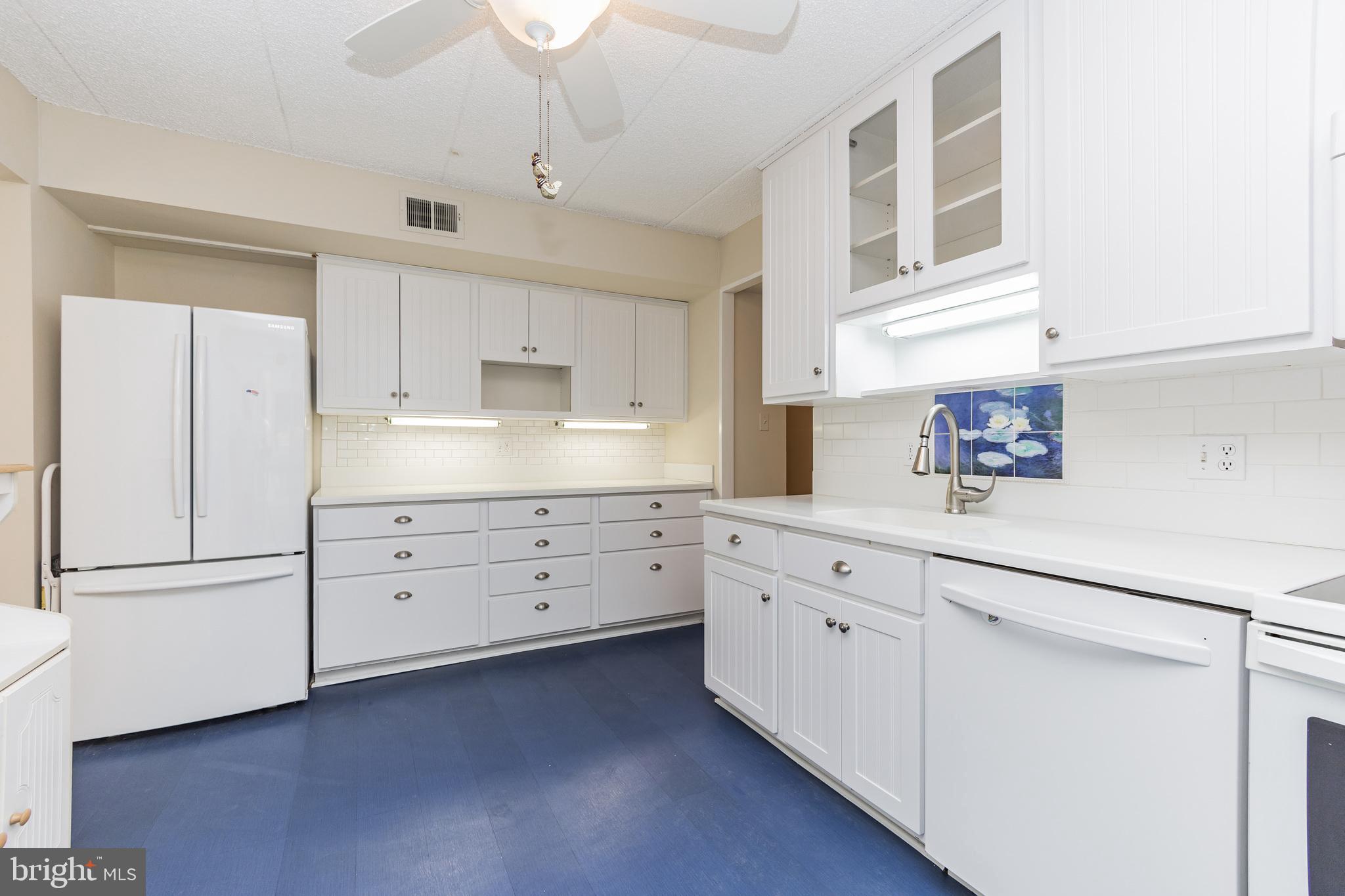 ALEXANDRIA OVERLOOK - Residential