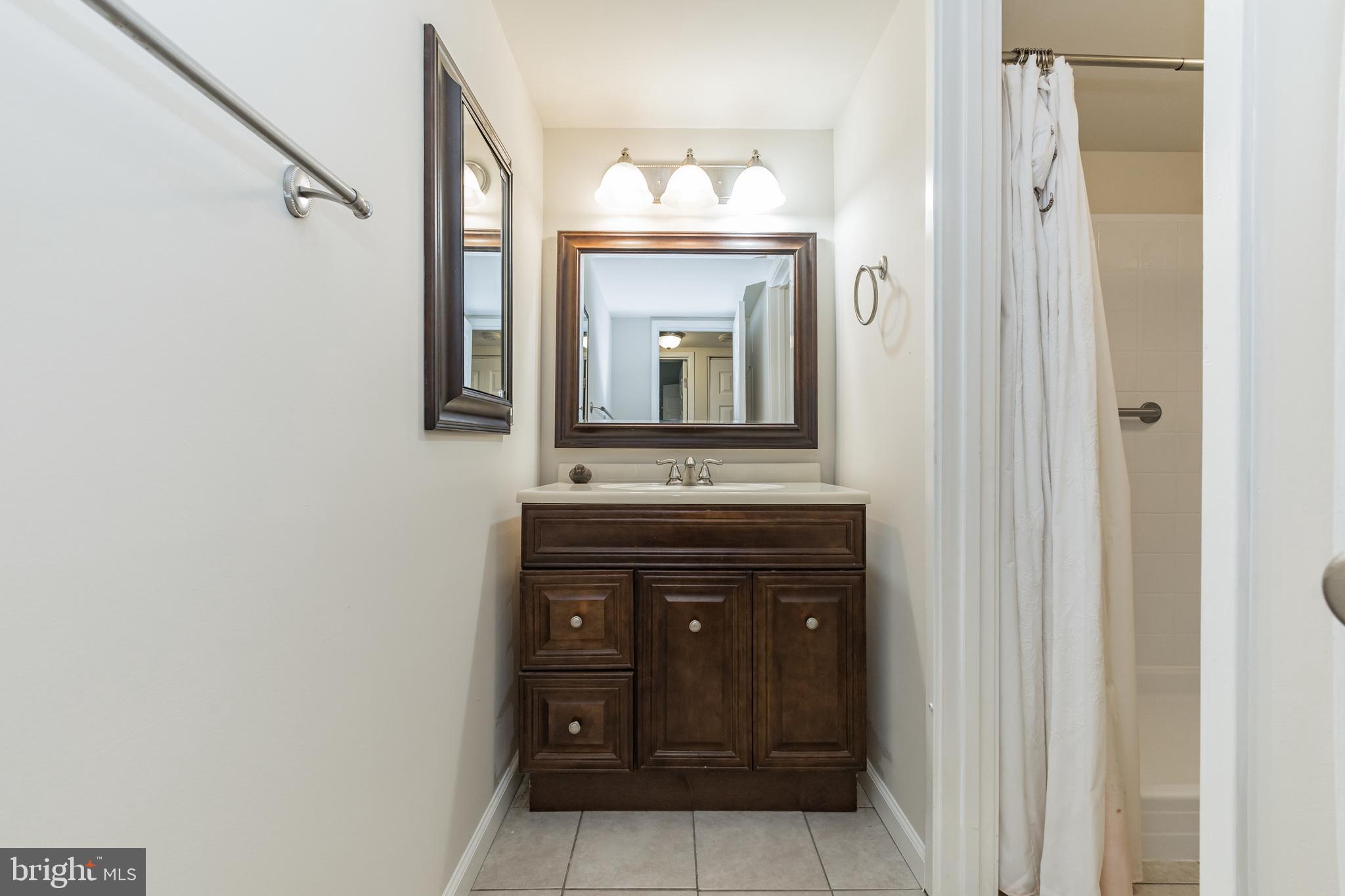 ALEXANDRIA OVERLOOK - Residential