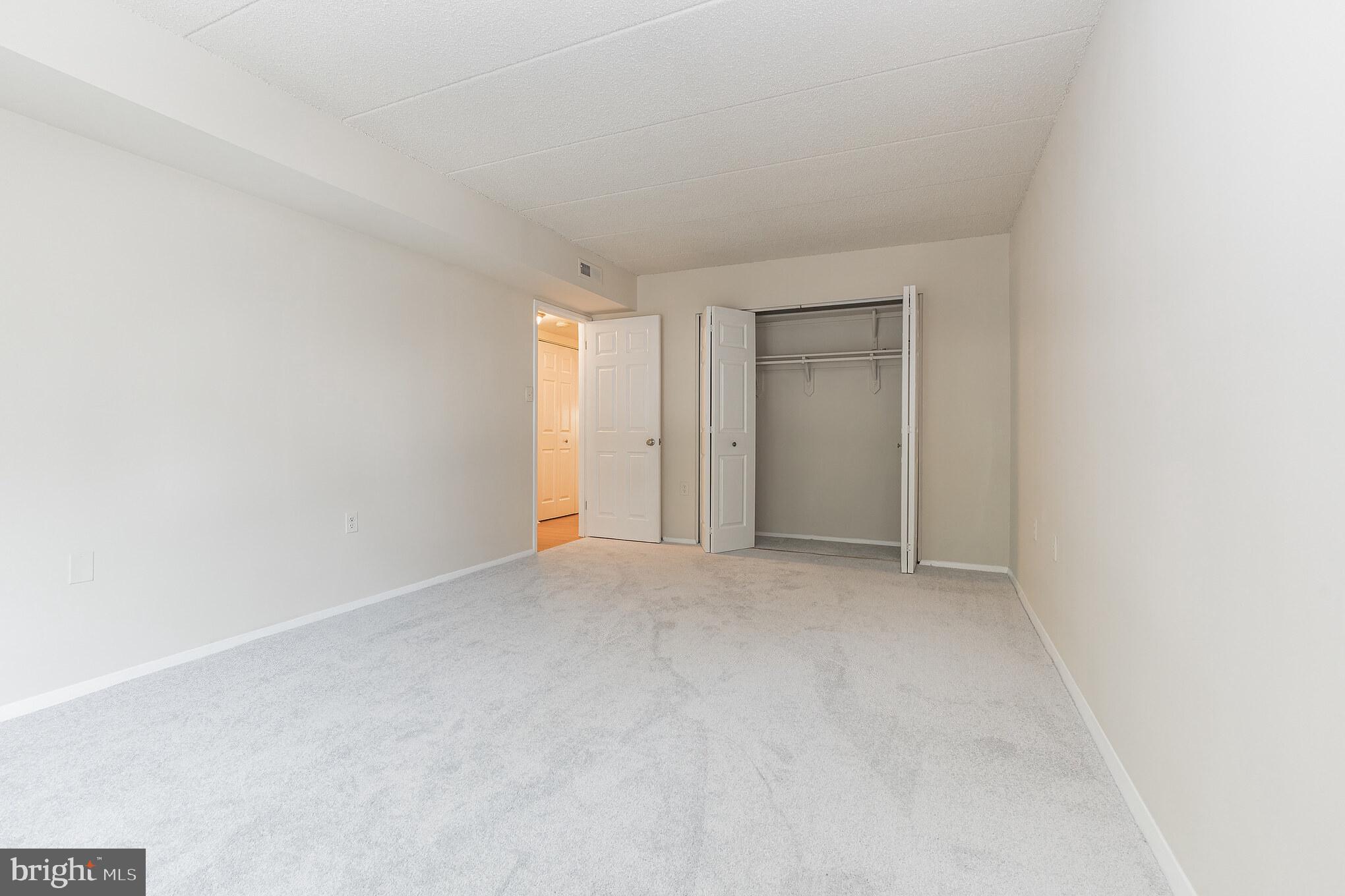 ALEXANDRIA OVERLOOK - Residential