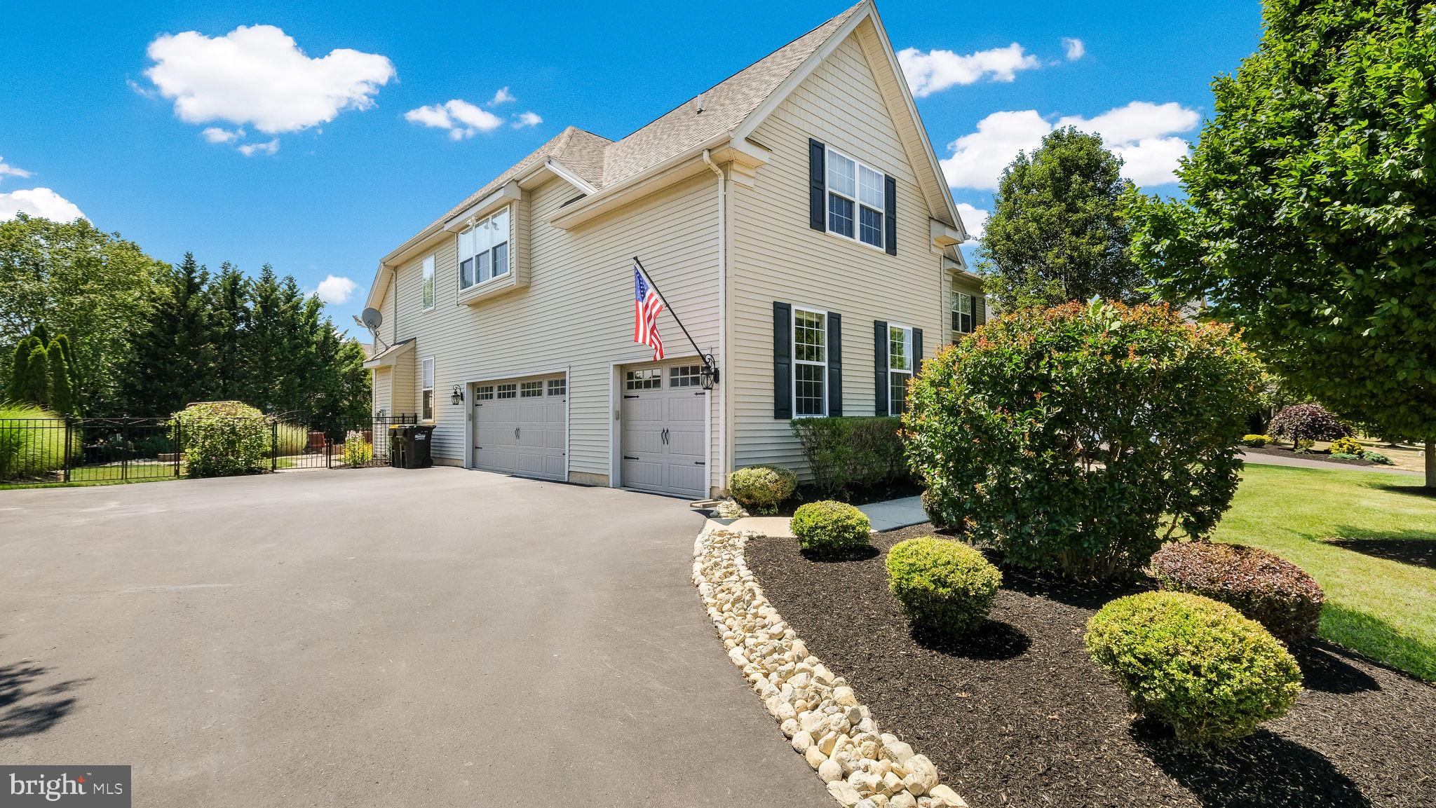 DEVONSHIRE ESTATES - Residential