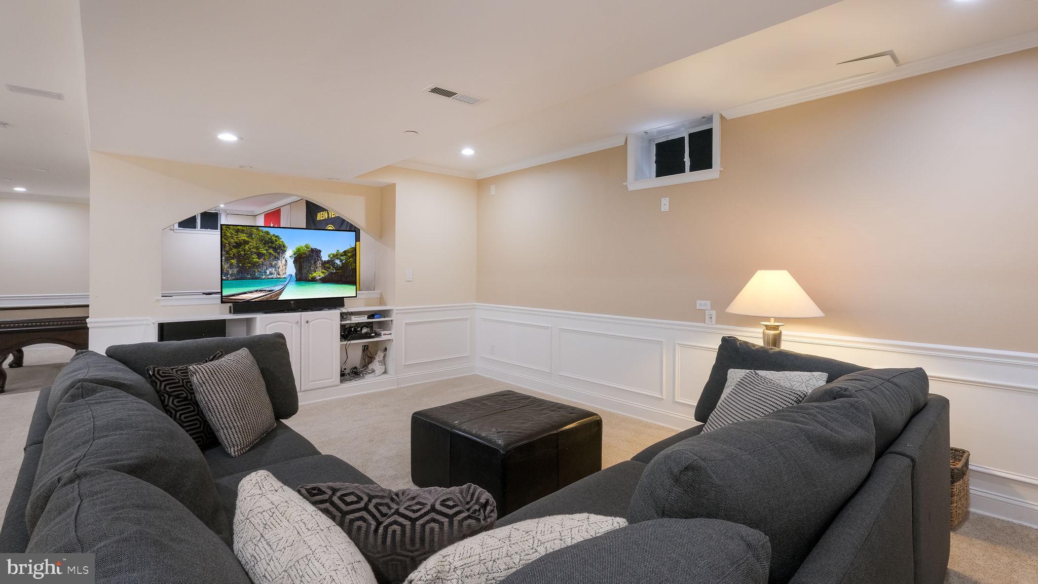 DEVONSHIRE ESTATES - Residential