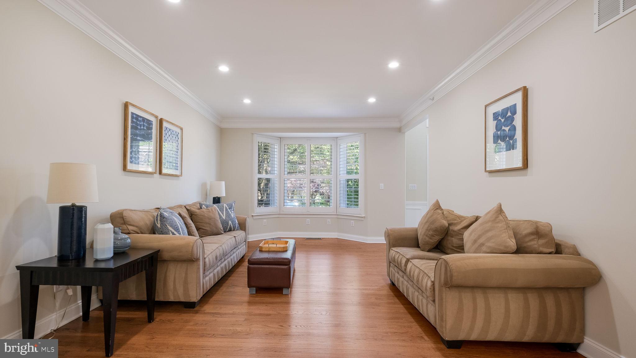 DEVONSHIRE ESTATES - Residential