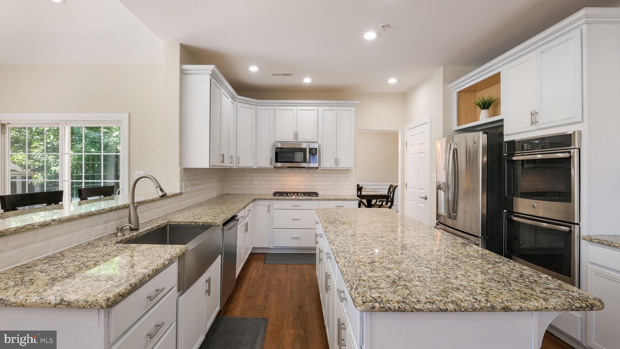 DEVONSHIRE ESTATES - Residential