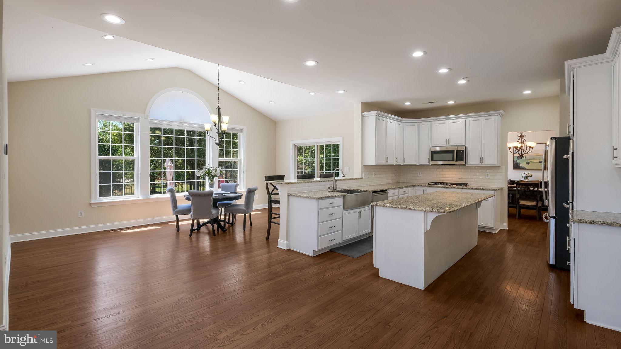 DEVONSHIRE ESTATES - Residential