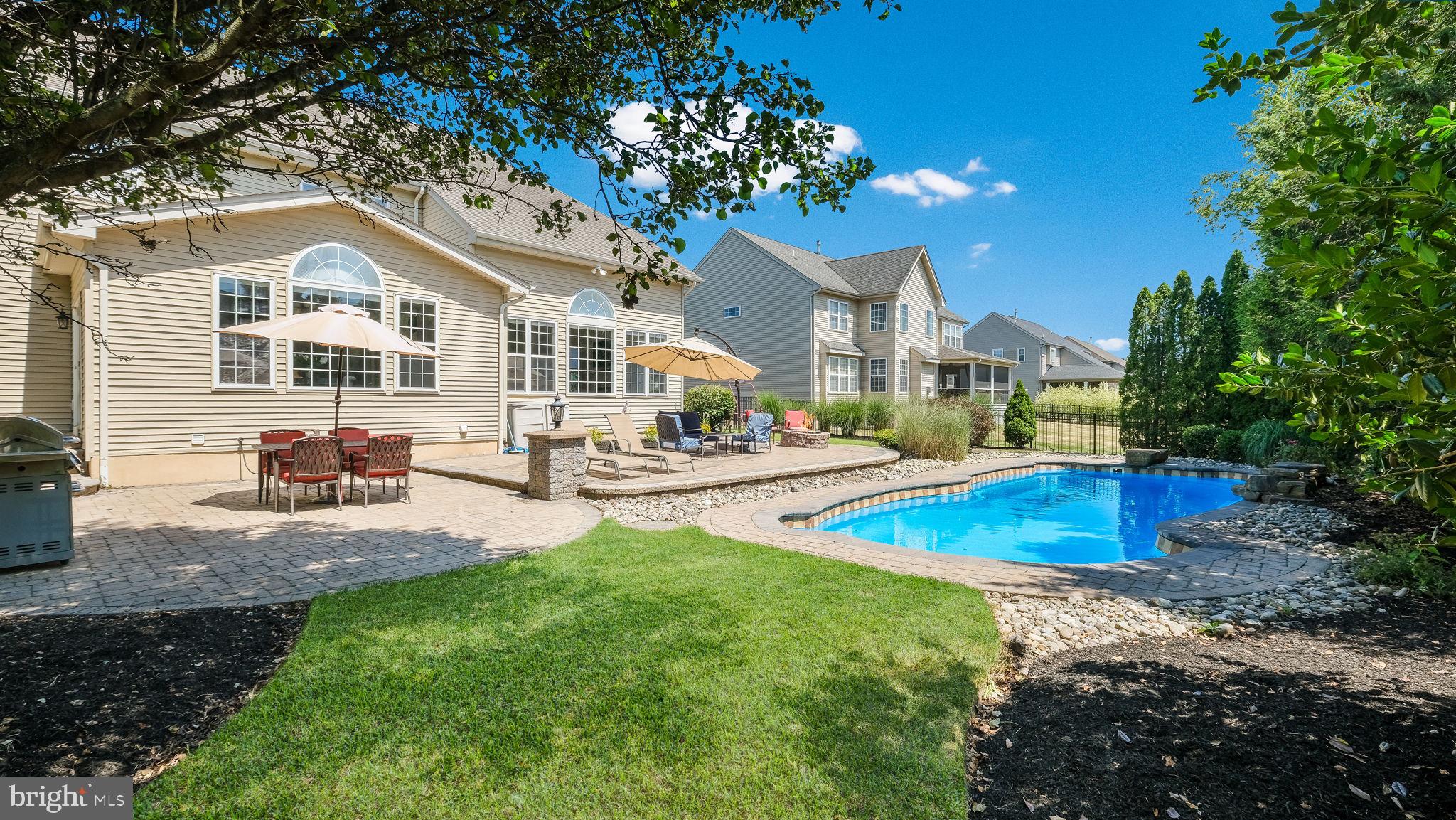 DEVONSHIRE ESTATES - Residential