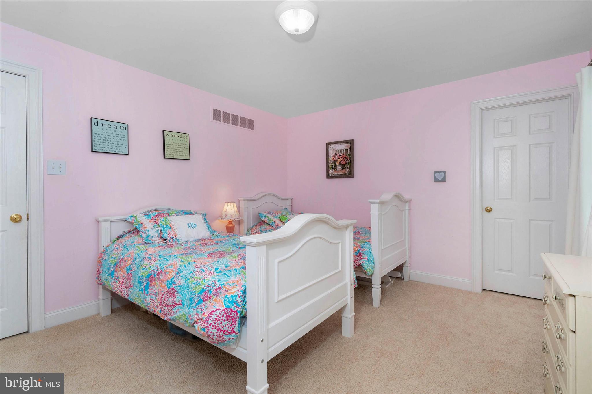 HAMILTON PLACE - Residential