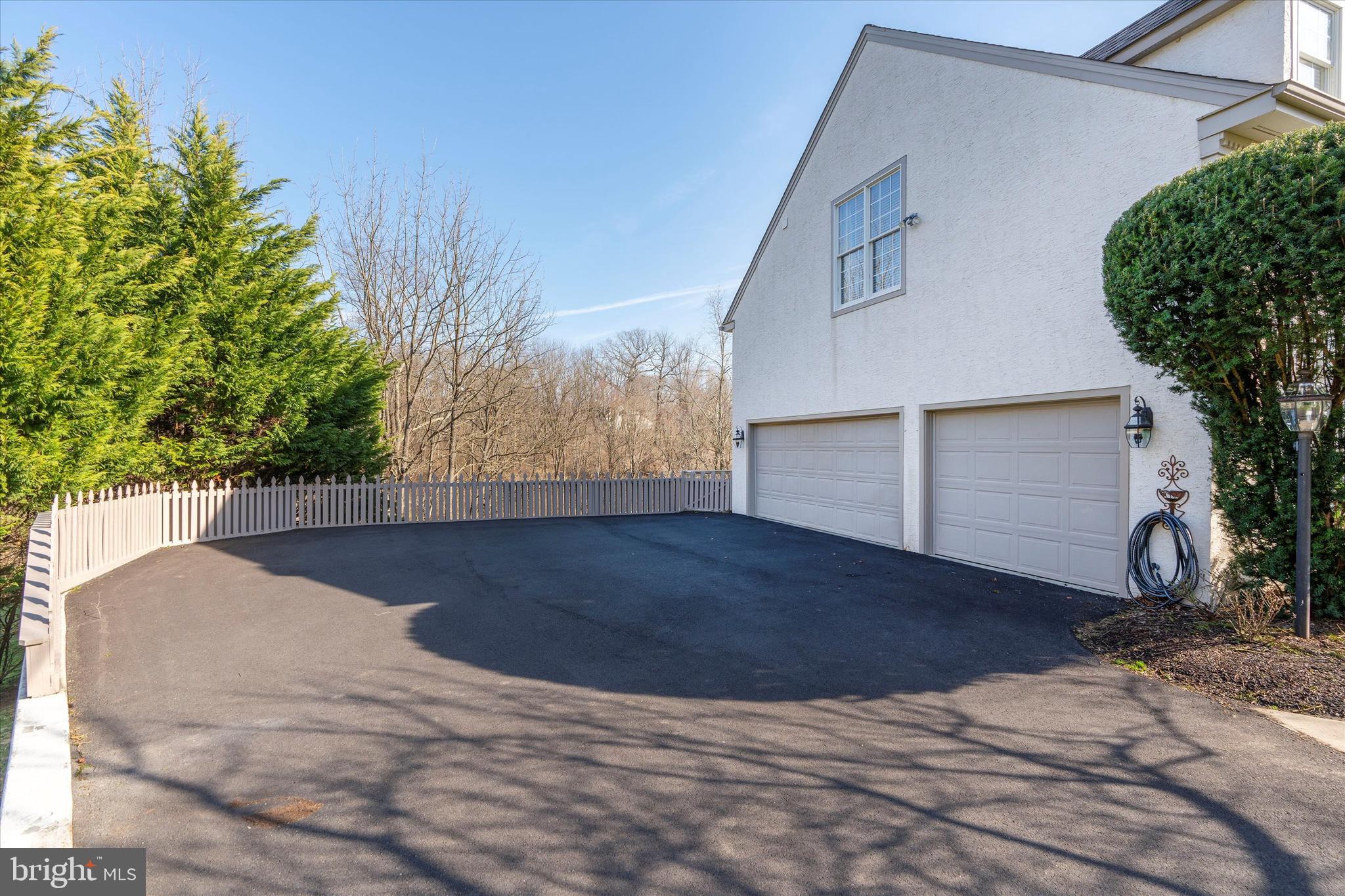 HAMILTON PLACE - Residential