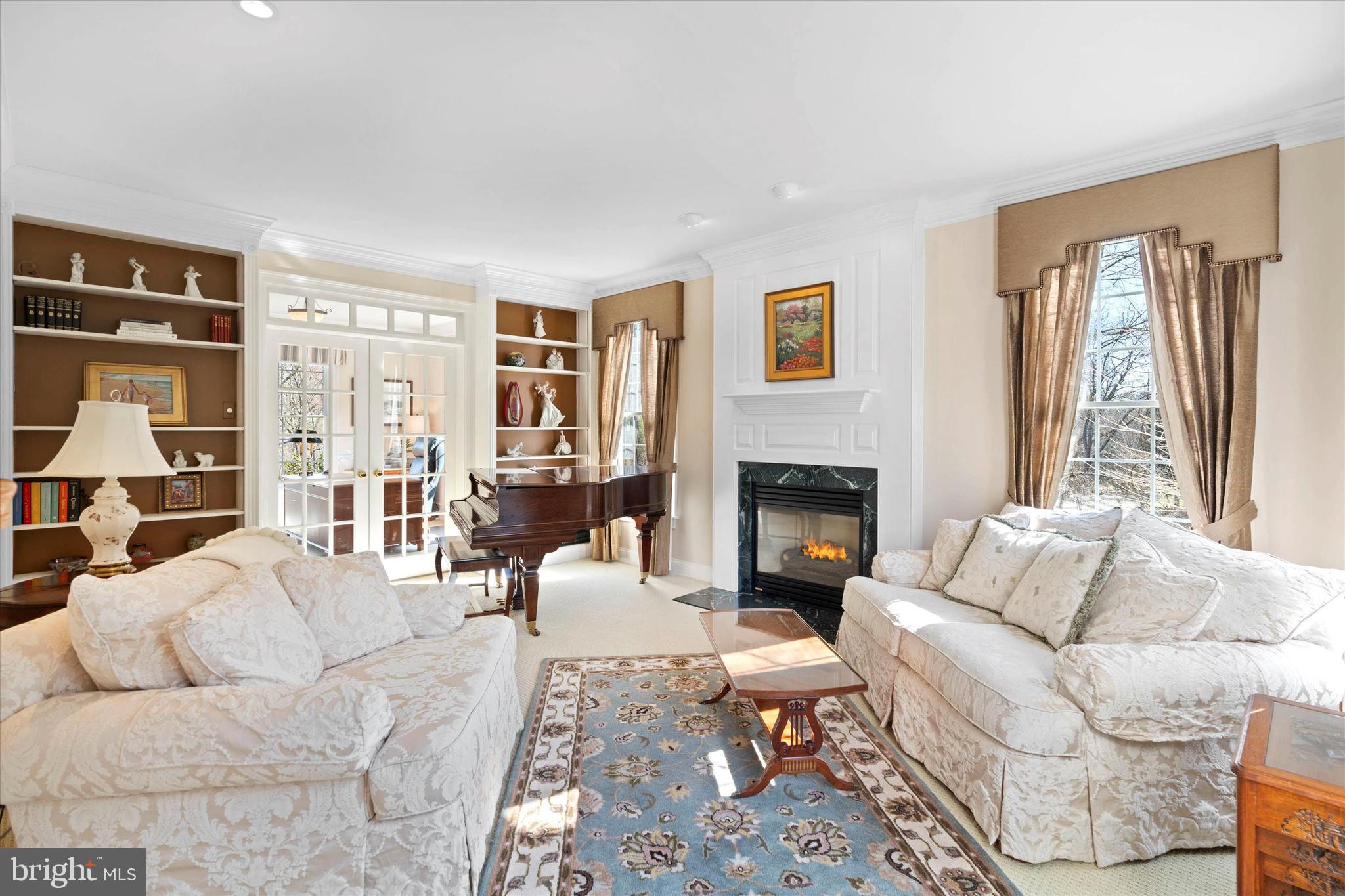 HAMILTON PLACE - Residential