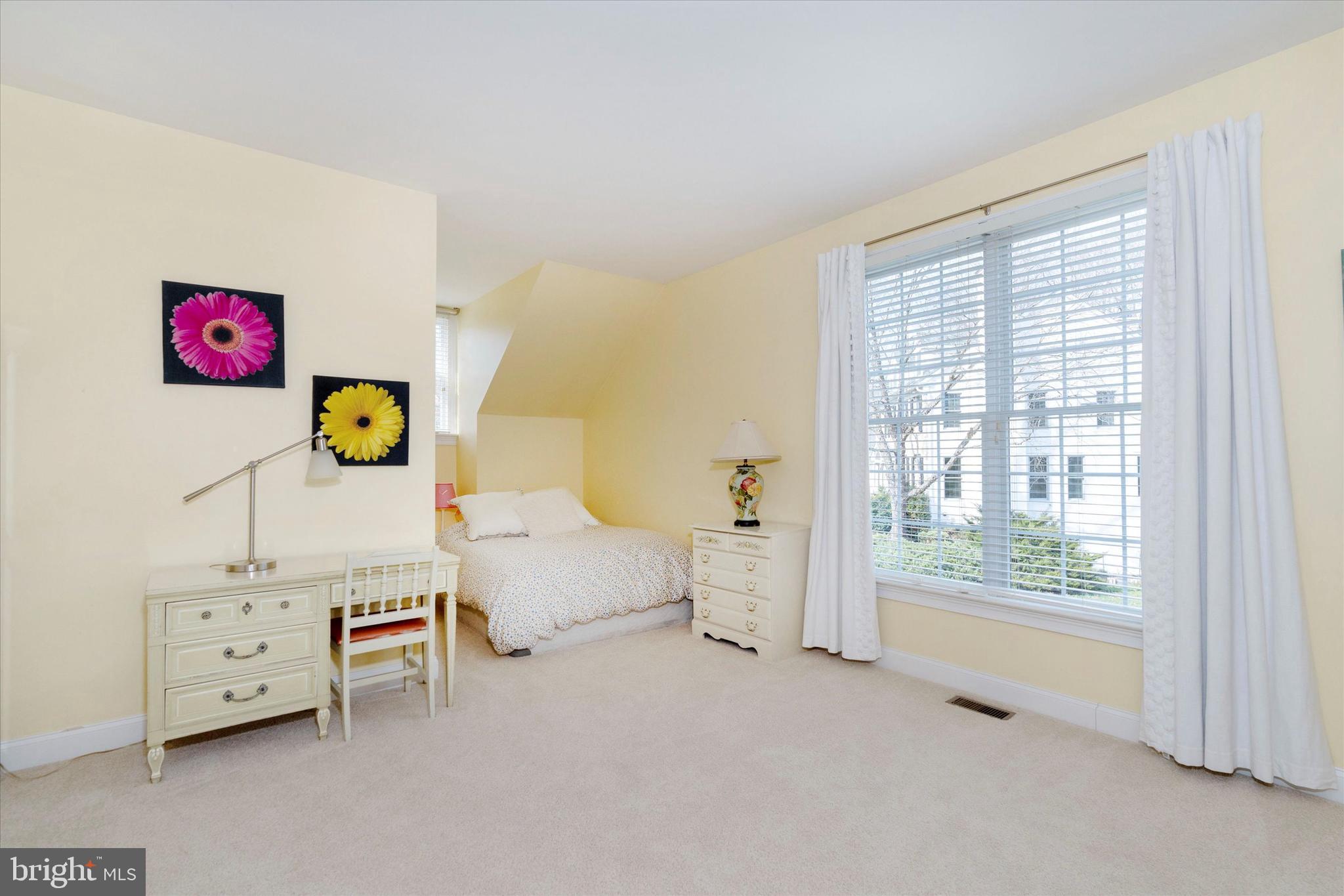 HAMILTON PLACE - Residential