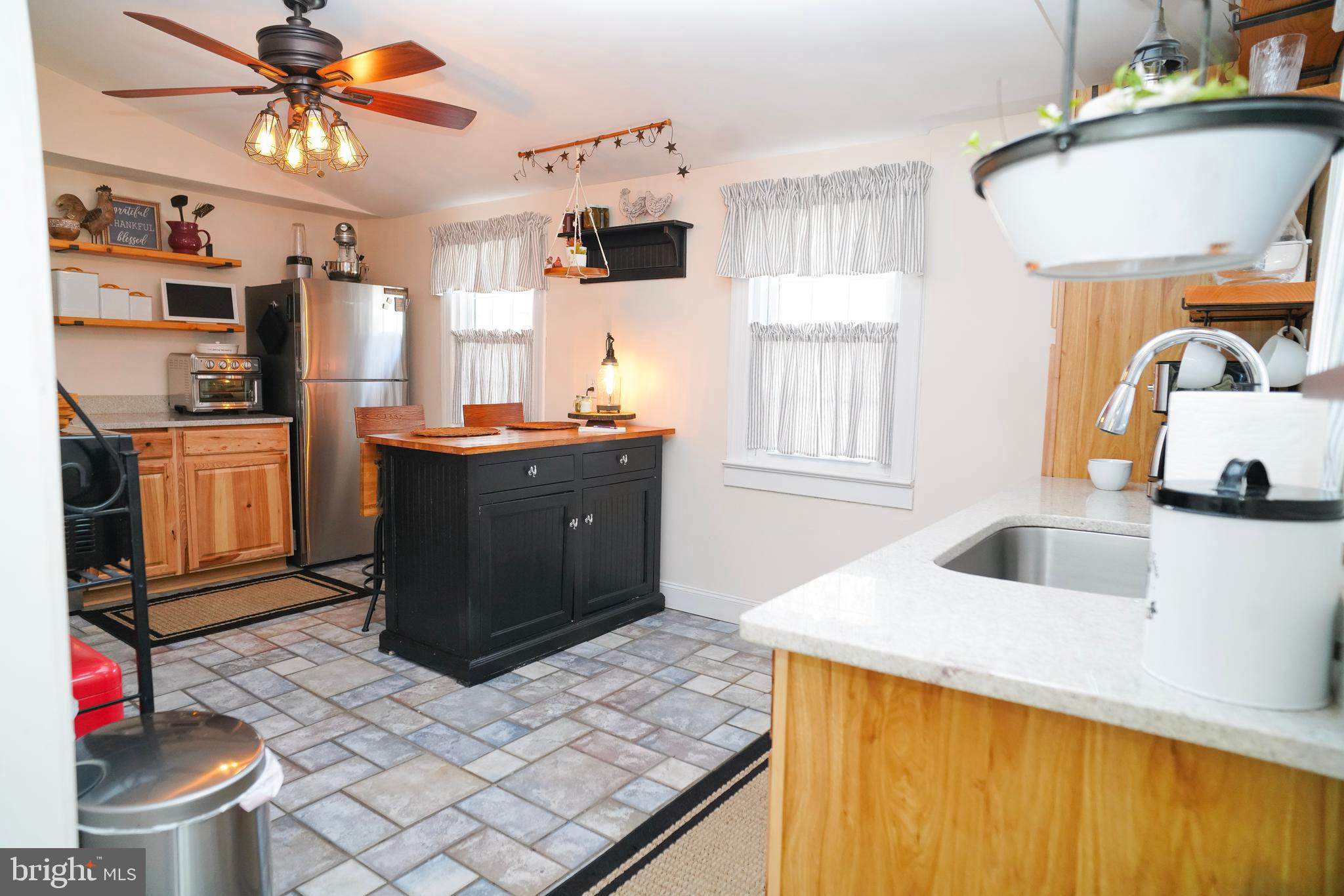 NONAVAILABLE - Residential