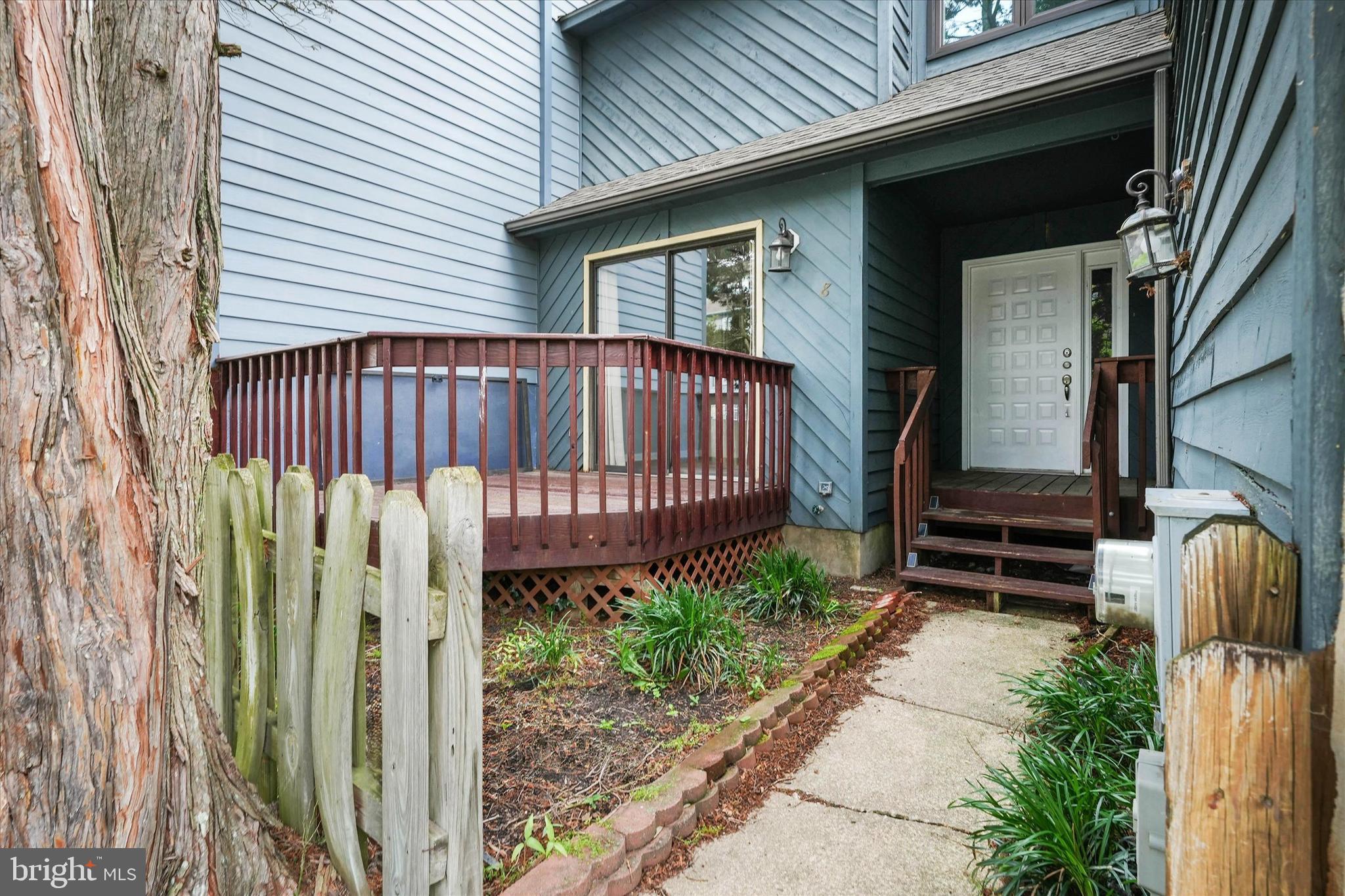 8 FOXTAIL COURT
