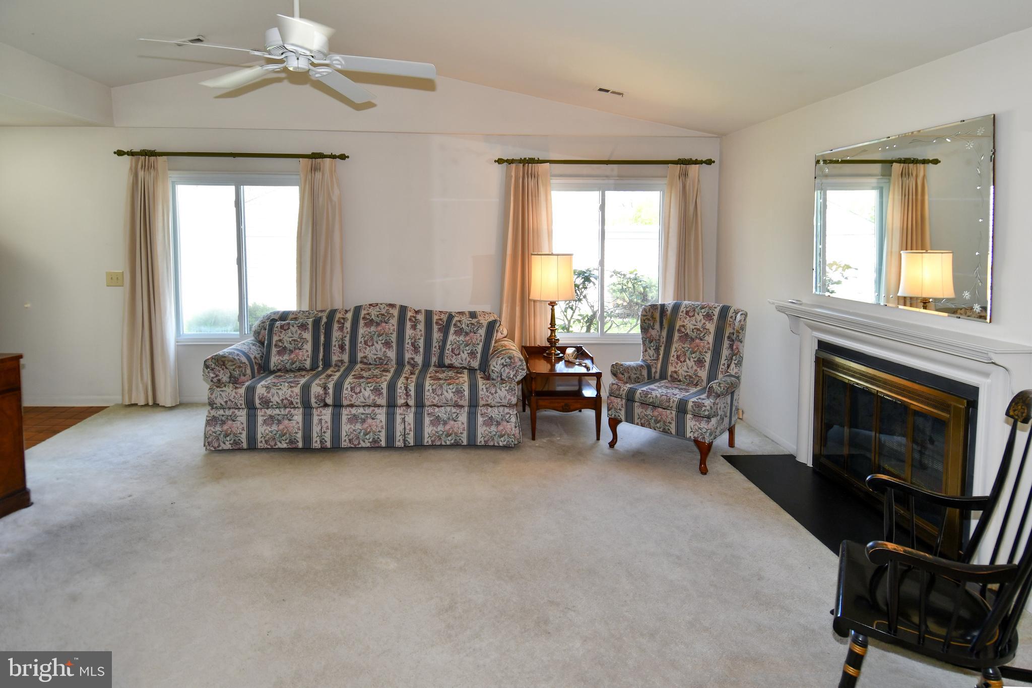 LEISURE WORLD - Residential