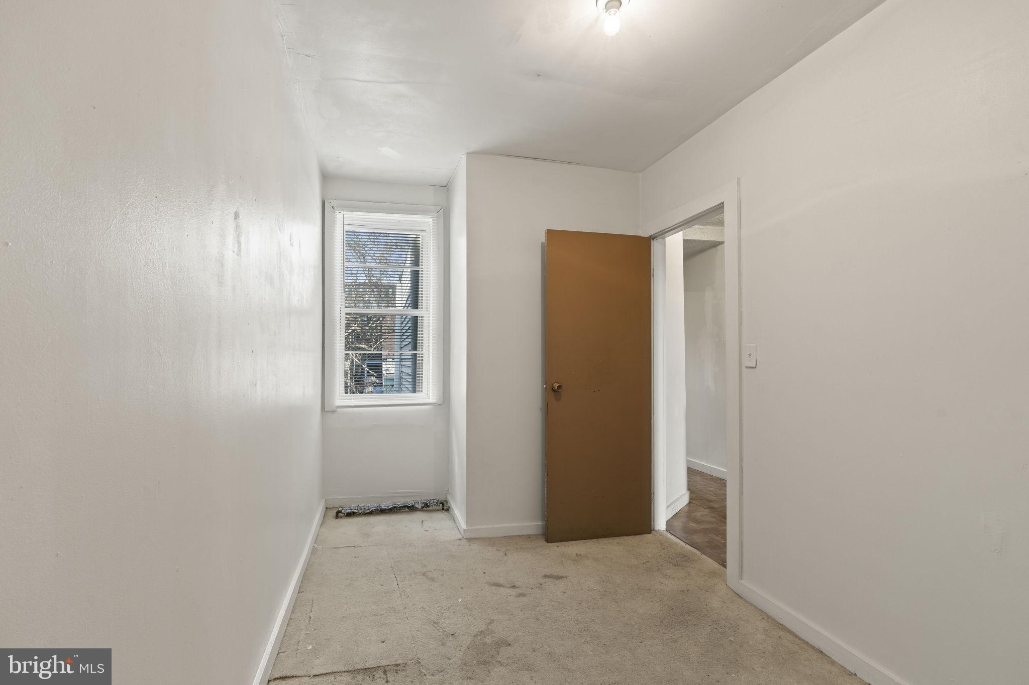 KENSINGTON - Residential