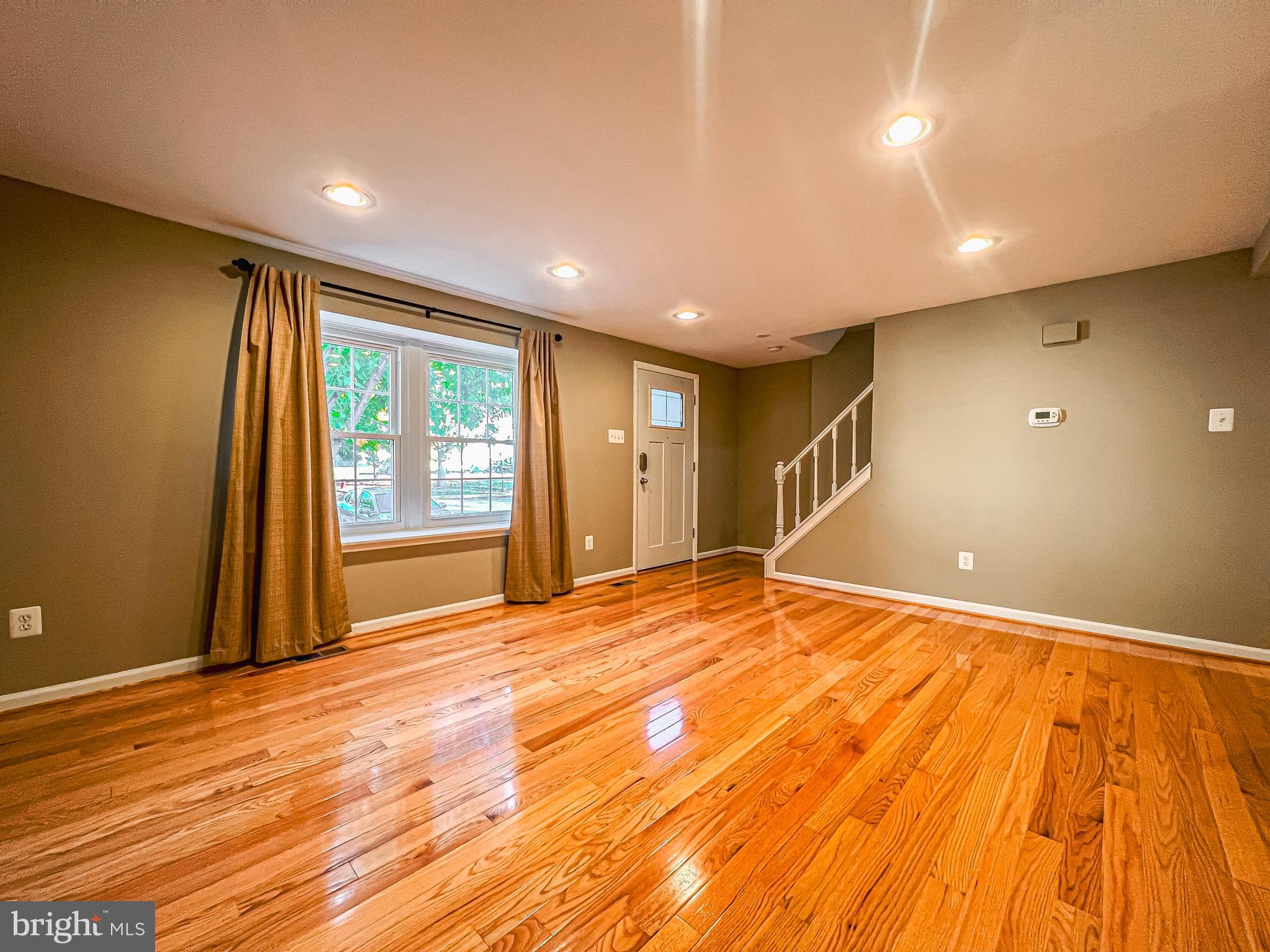 NEWINGTON FOREST - Residential Lease