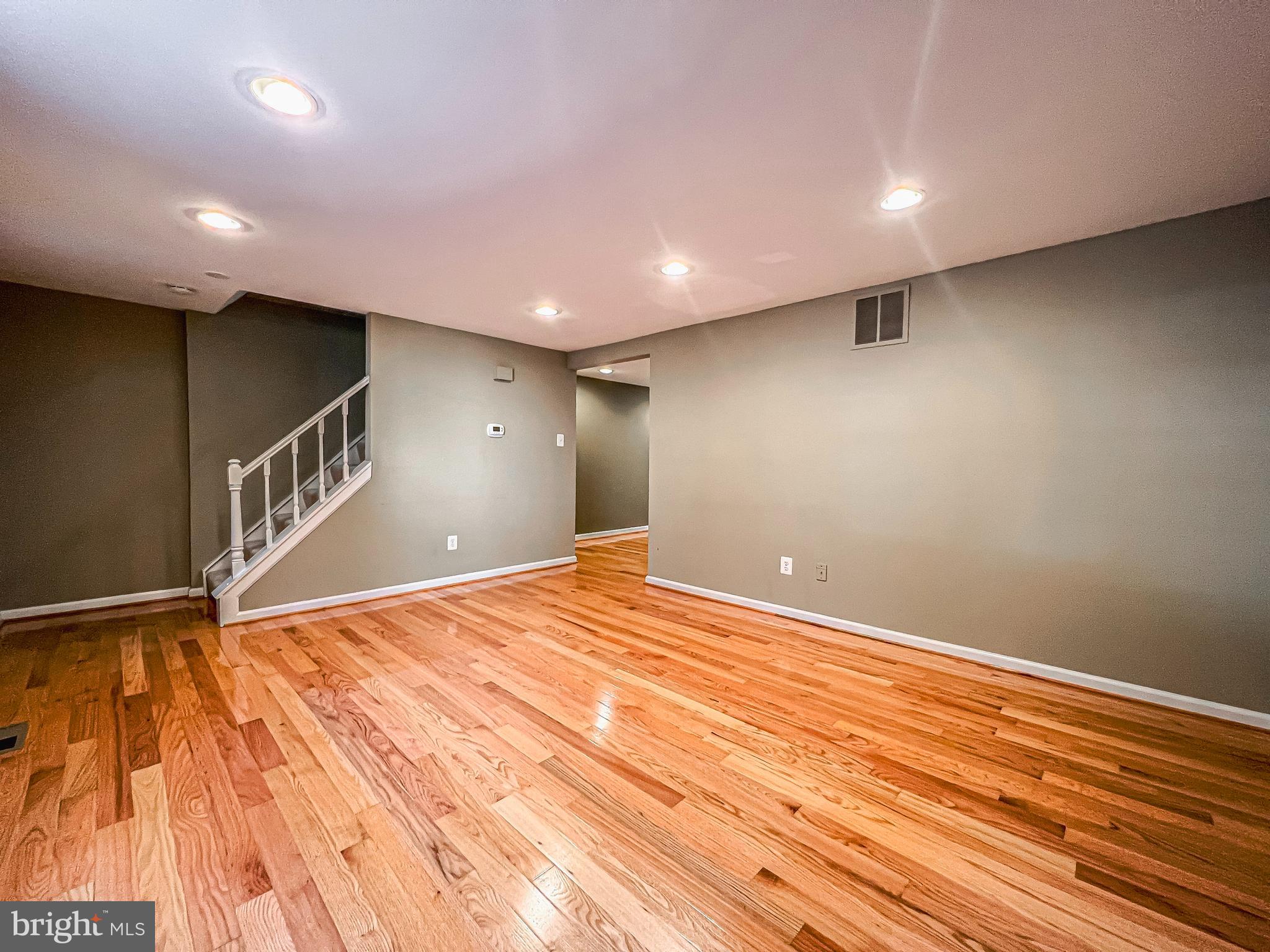 NEWINGTON FOREST - Residential Lease