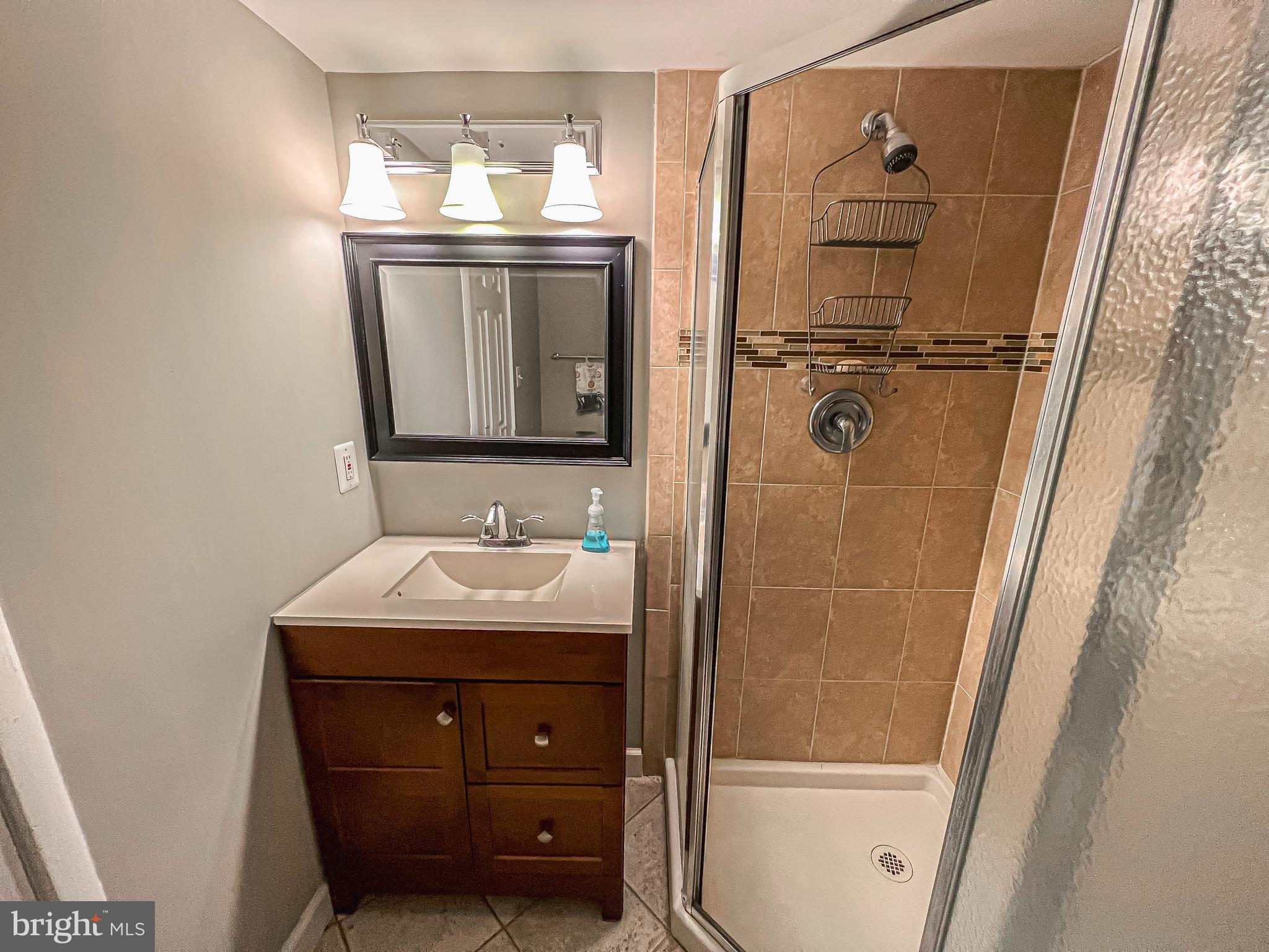 NEWINGTON FOREST - Residential Lease