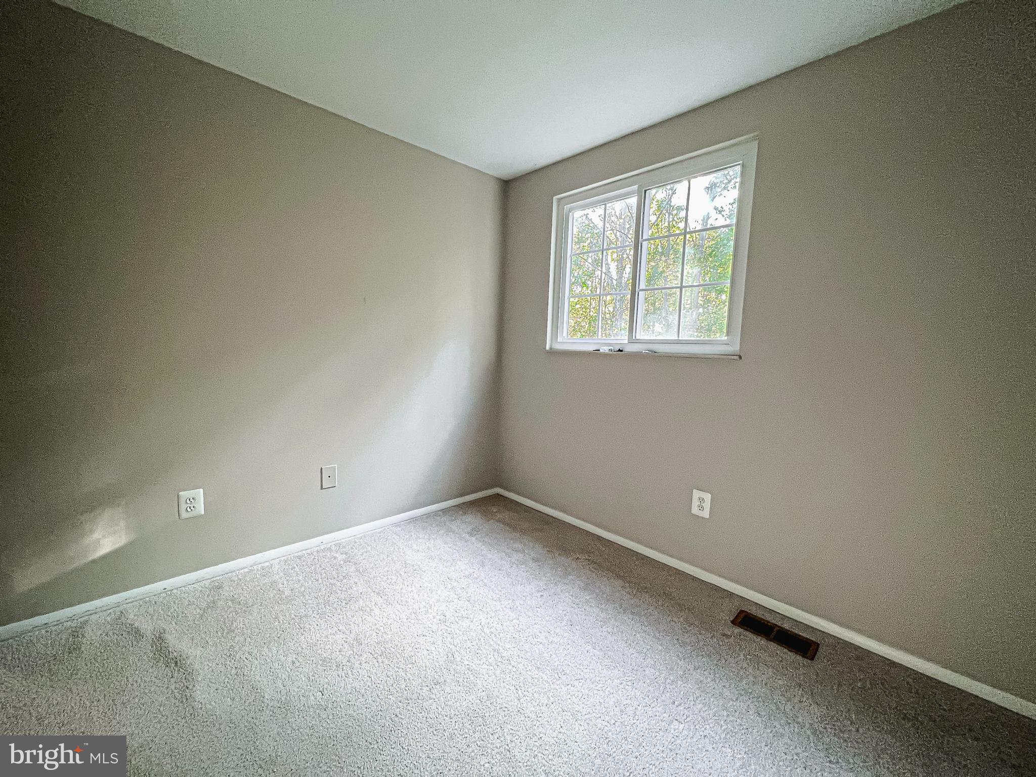 NEWINGTON FOREST - Residential Lease