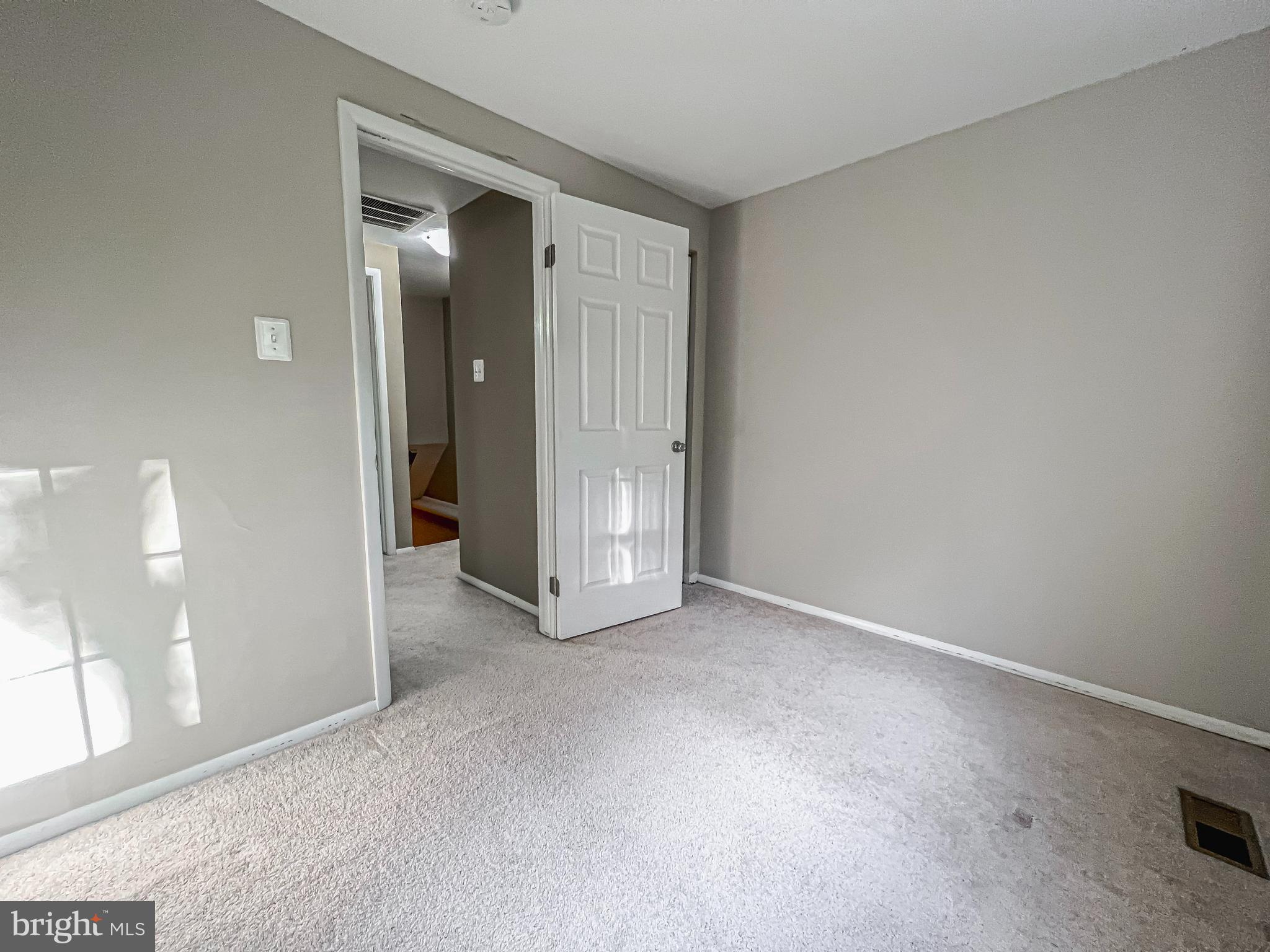 NEWINGTON FOREST - Residential Lease