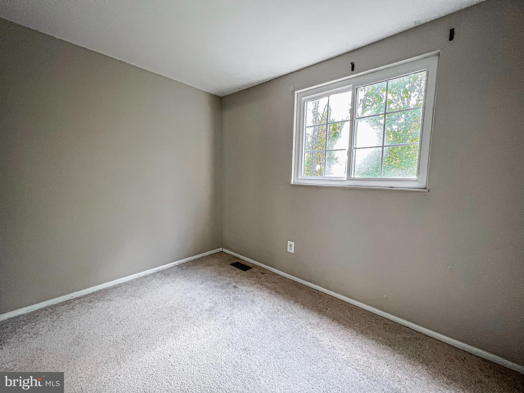 NEWINGTON FOREST - Residential Lease