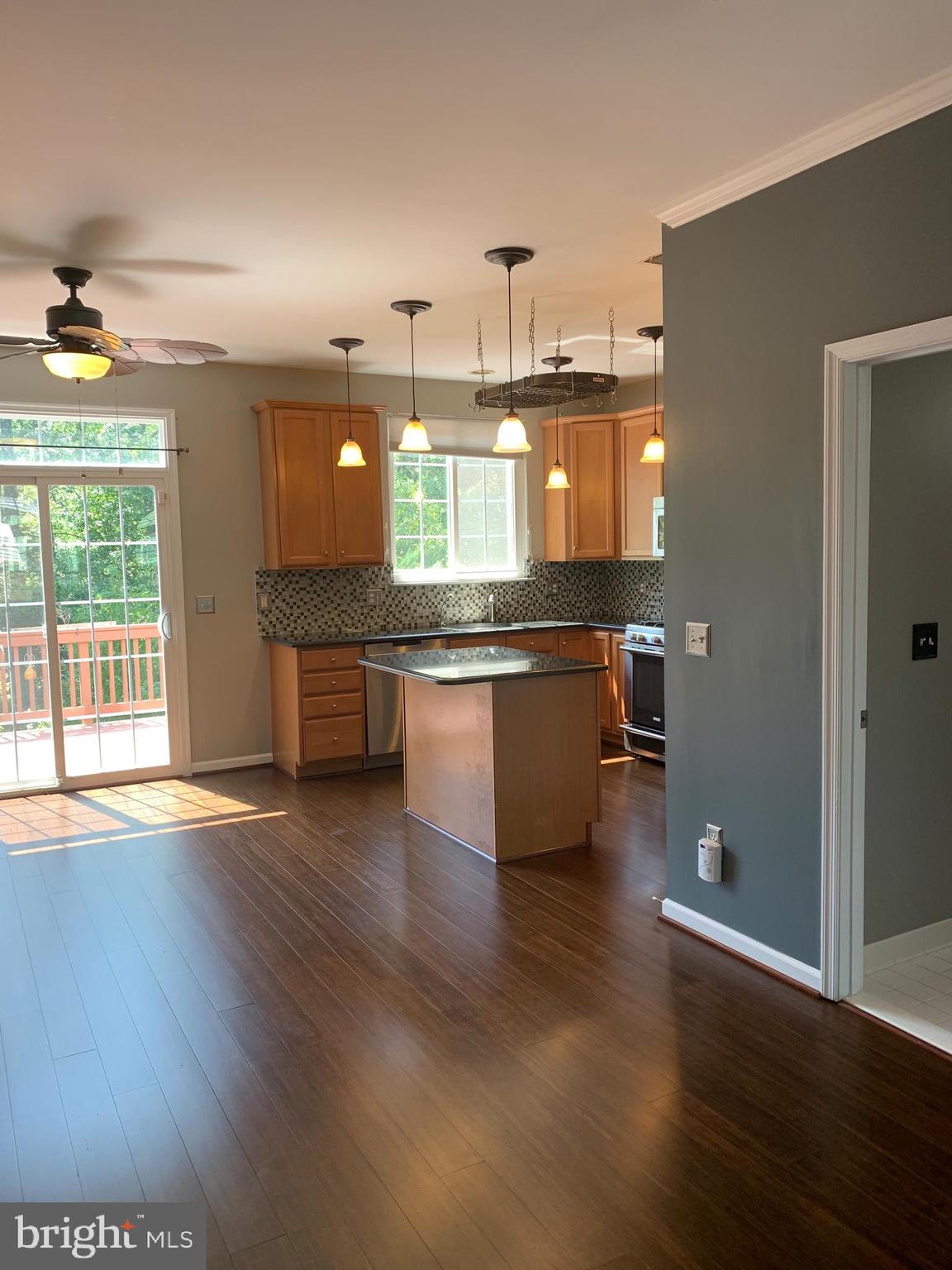 HAWTHORNE - Residential Lease