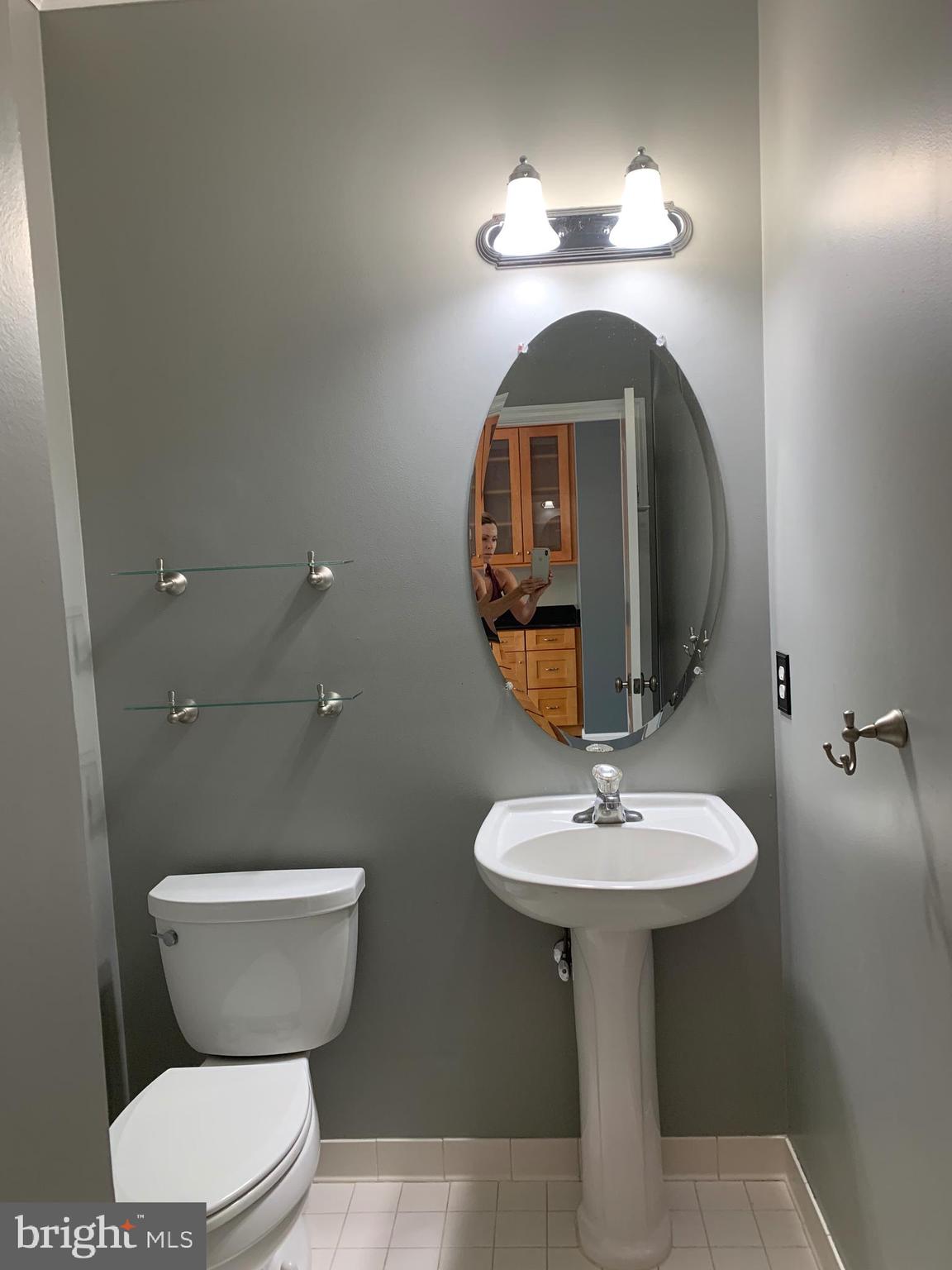 HAWTHORNE - Residential Lease