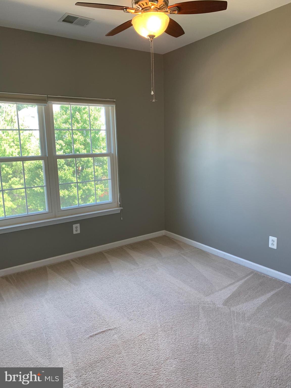 HAWTHORNE - Residential Lease