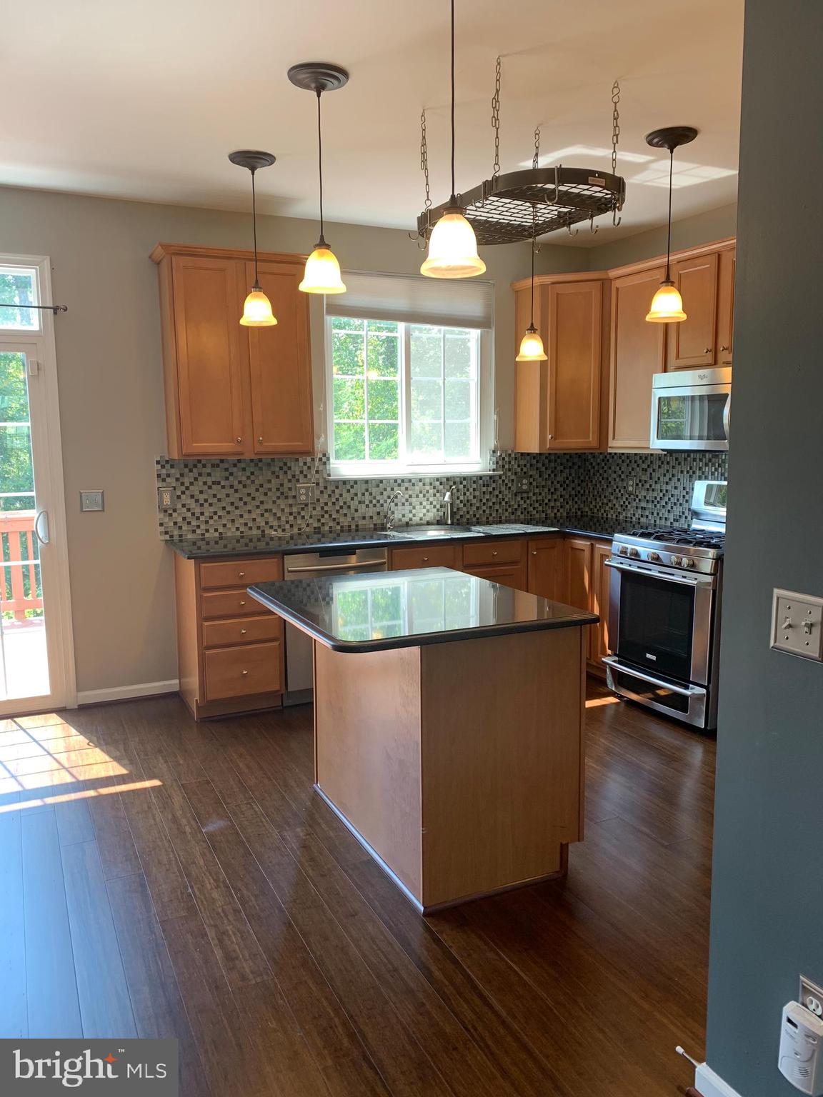 HAWTHORNE - Residential Lease