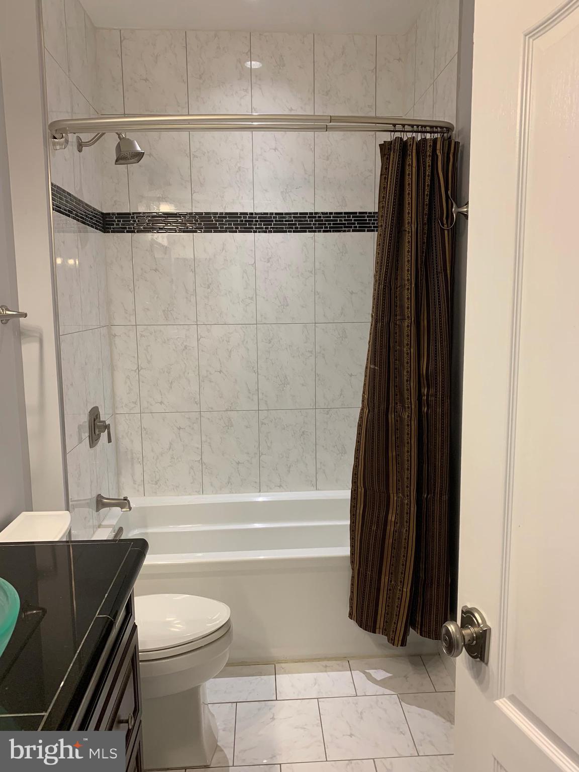 HAWTHORNE - Residential Lease