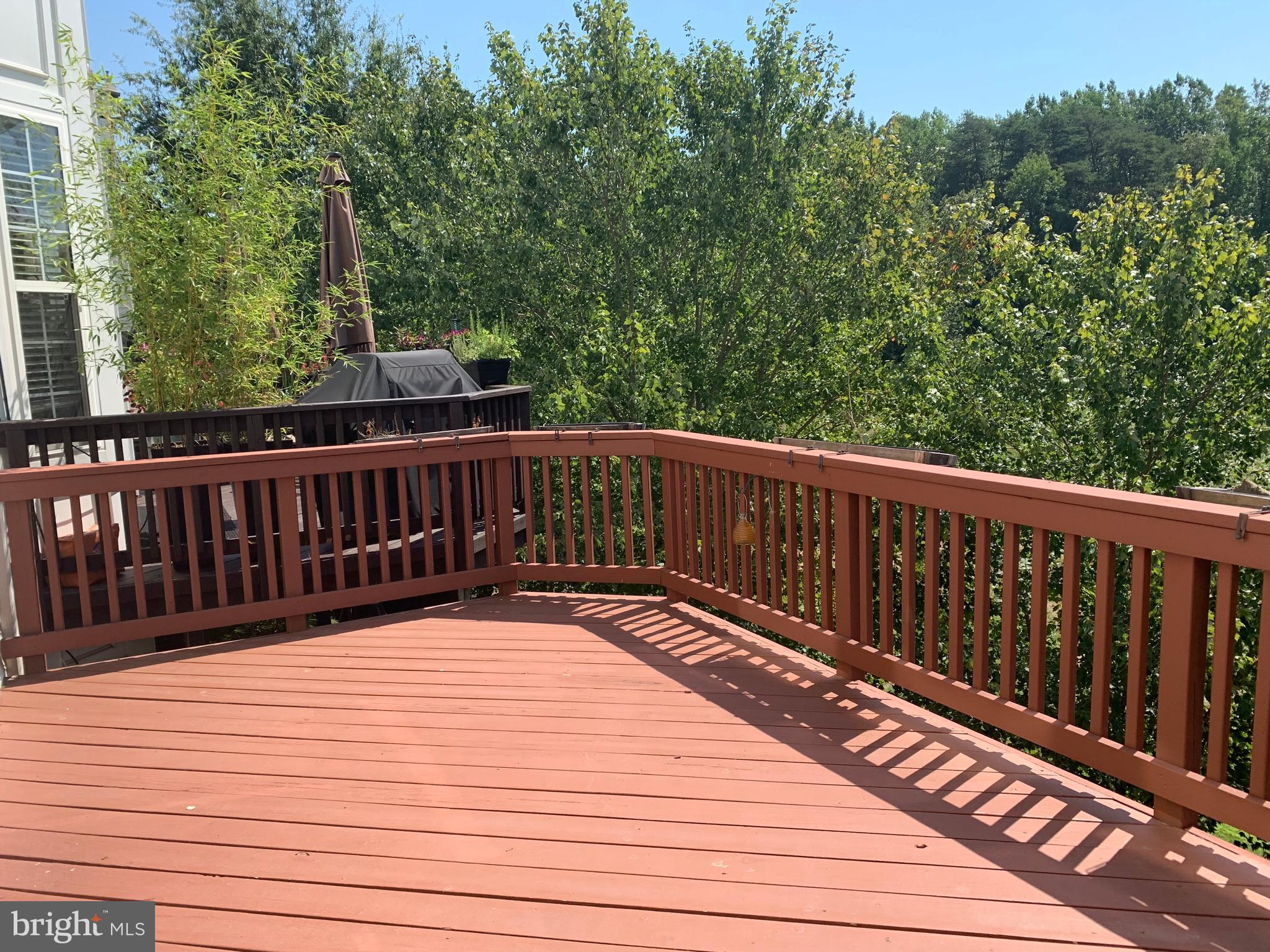 HAWTHORNE - Residential Lease