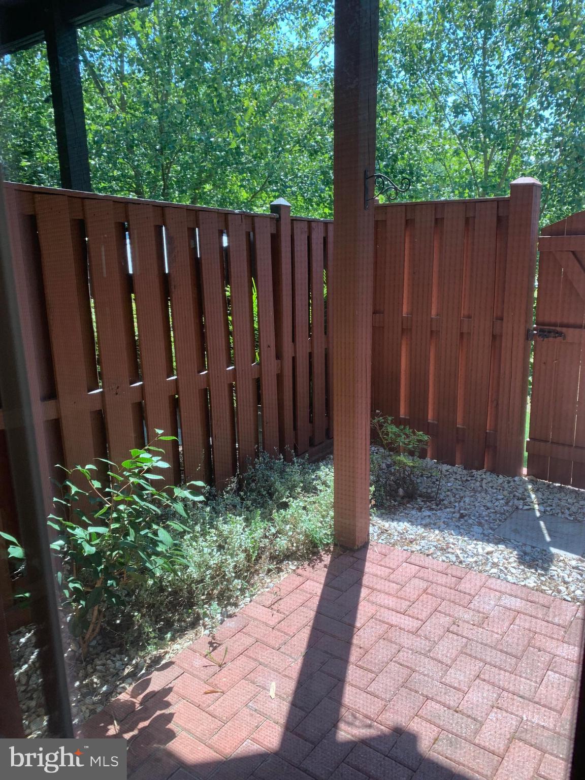 HAWTHORNE - Residential Lease