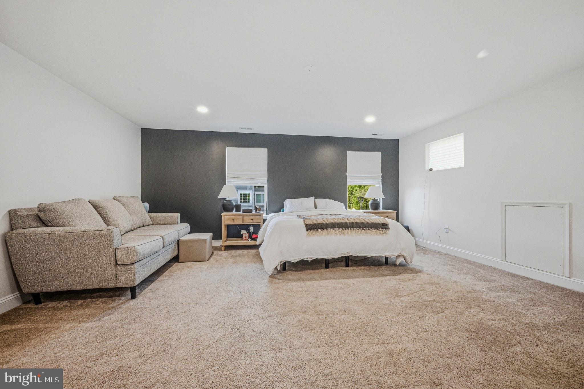 VILLAGE OF BAYBERRY - Residential