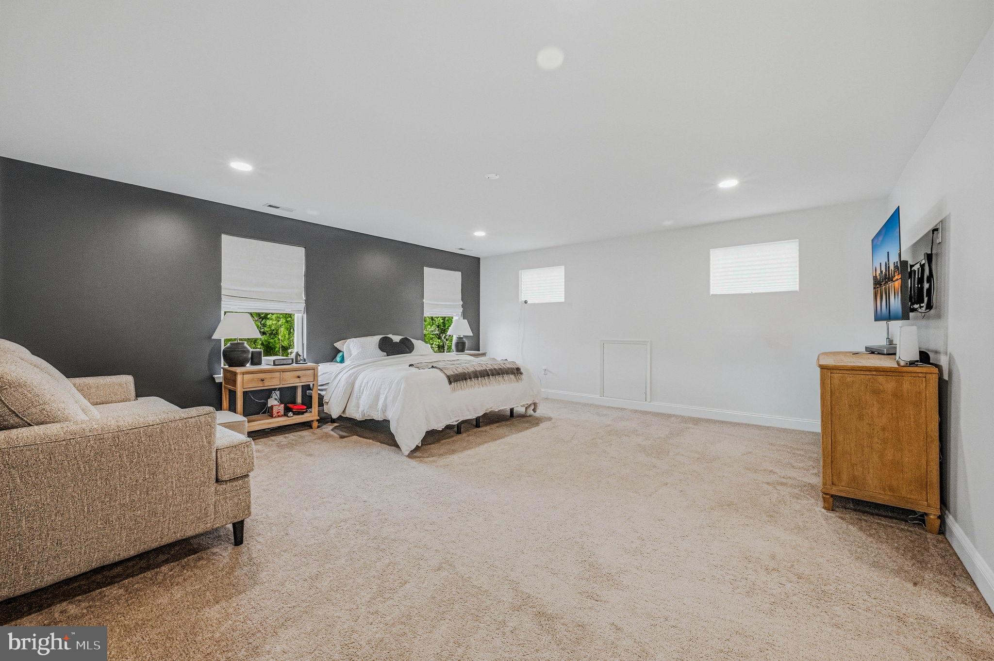 VILLAGE OF BAYBERRY - Residential