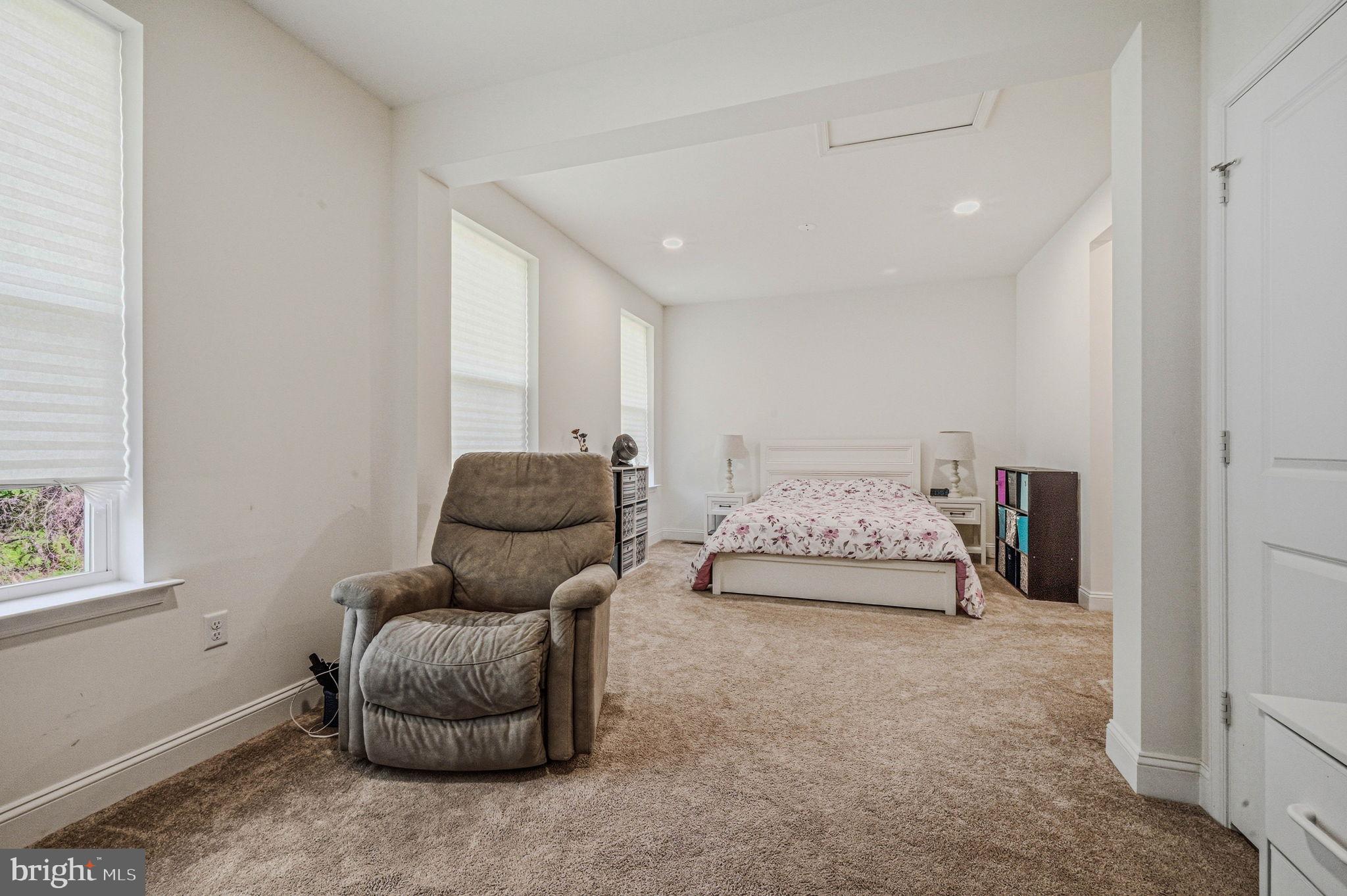 VILLAGE OF BAYBERRY - Residential