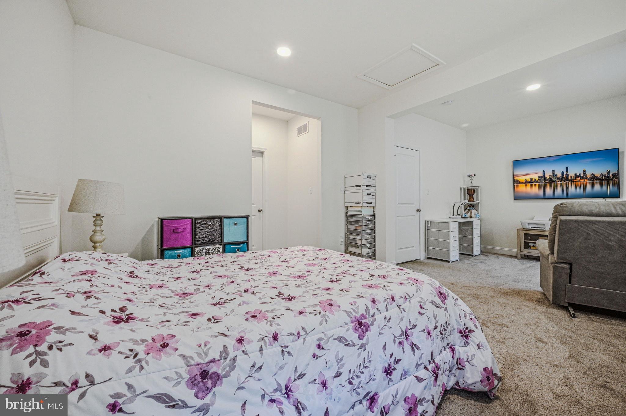 VILLAGE OF BAYBERRY - Residential