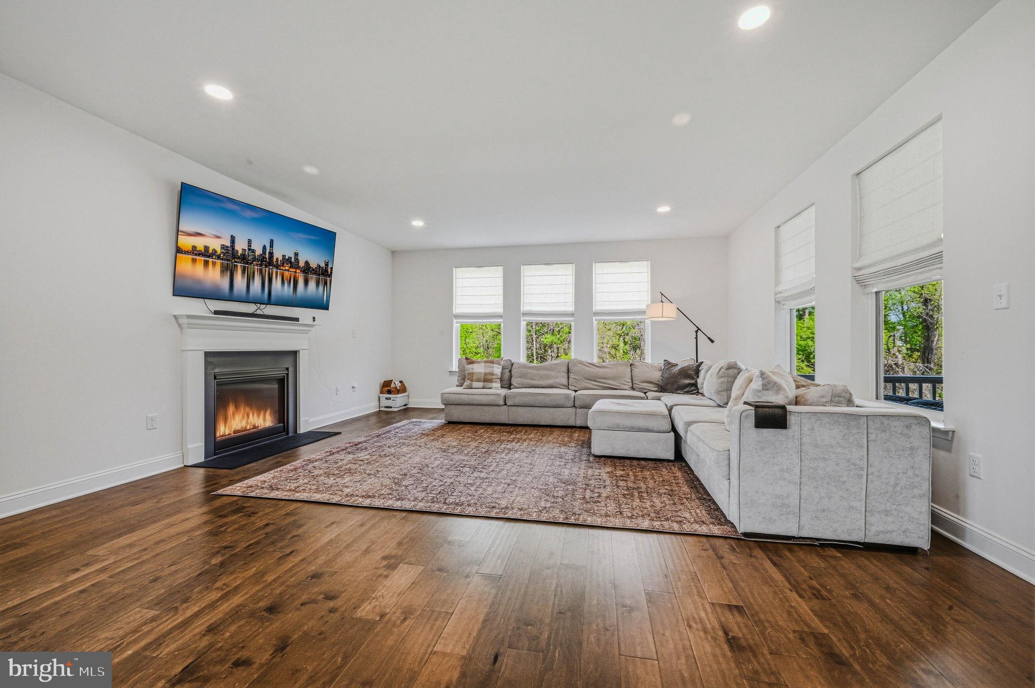 VILLAGE OF BAYBERRY - Residential