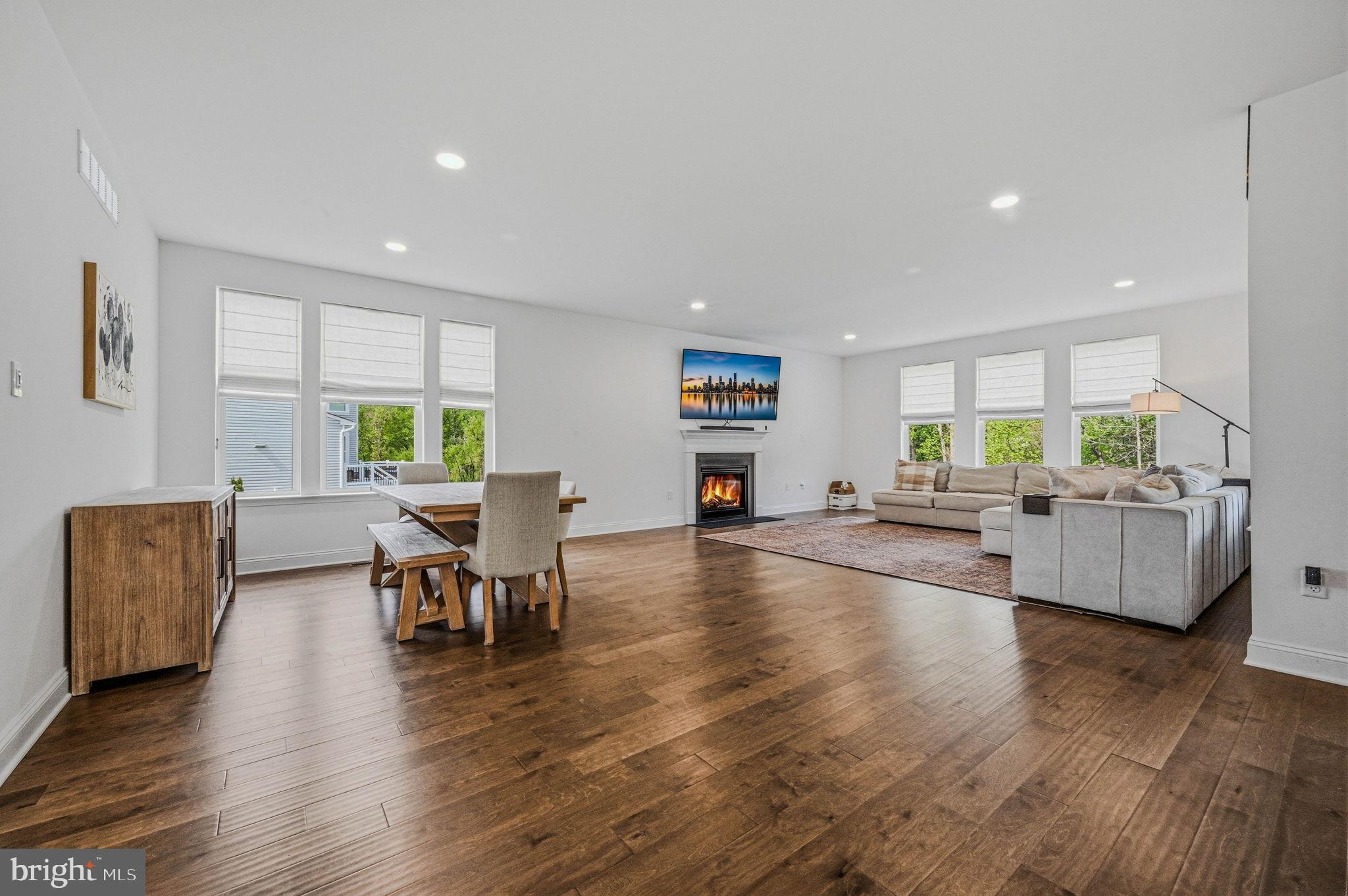 VILLAGE OF BAYBERRY - Residential