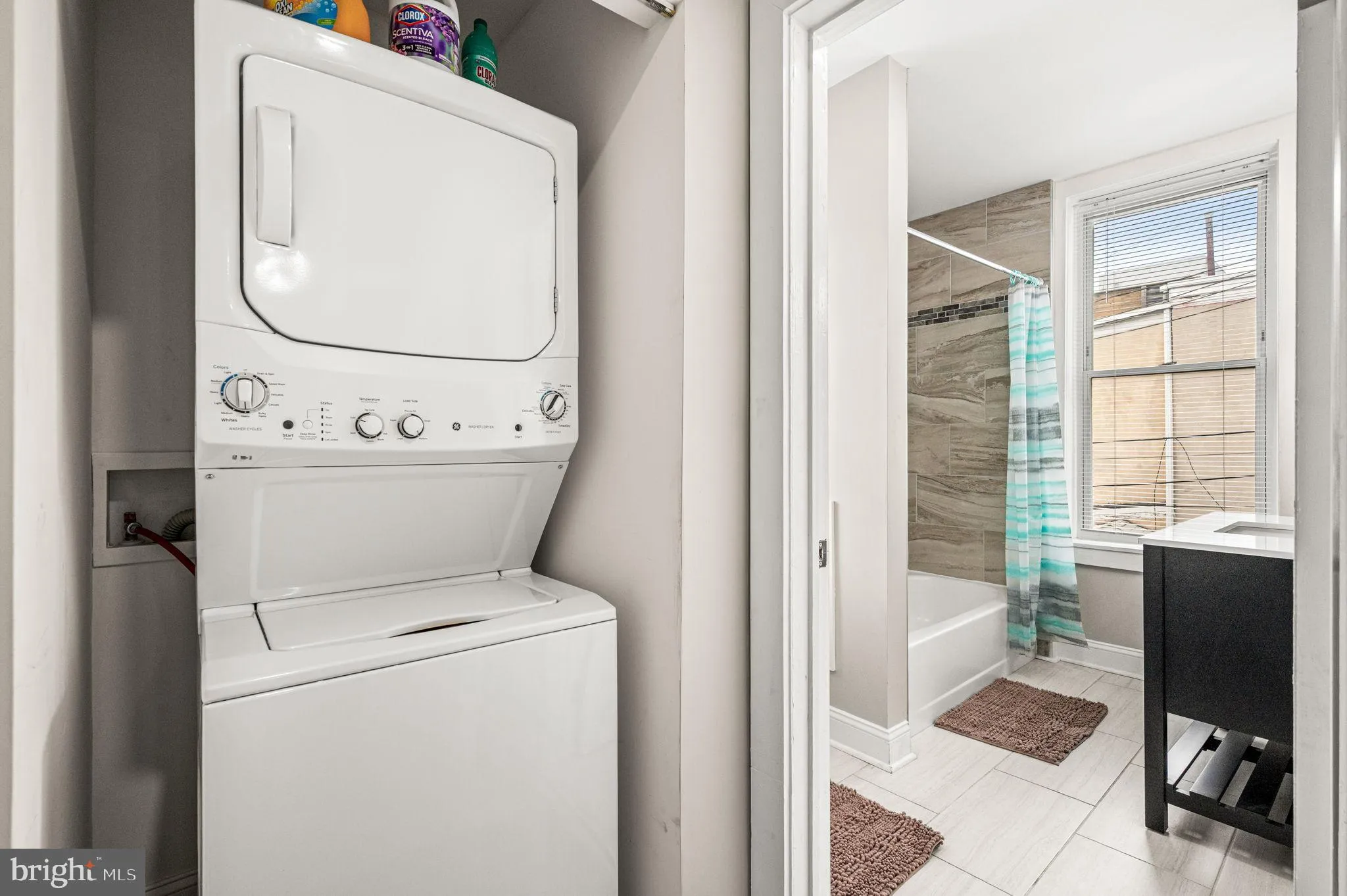 Philadelphia, Pennsylvania 19130, United States, 3 Bedrooms Bedrooms, ,2 BathroomsBathrooms,Residential,Active,179237