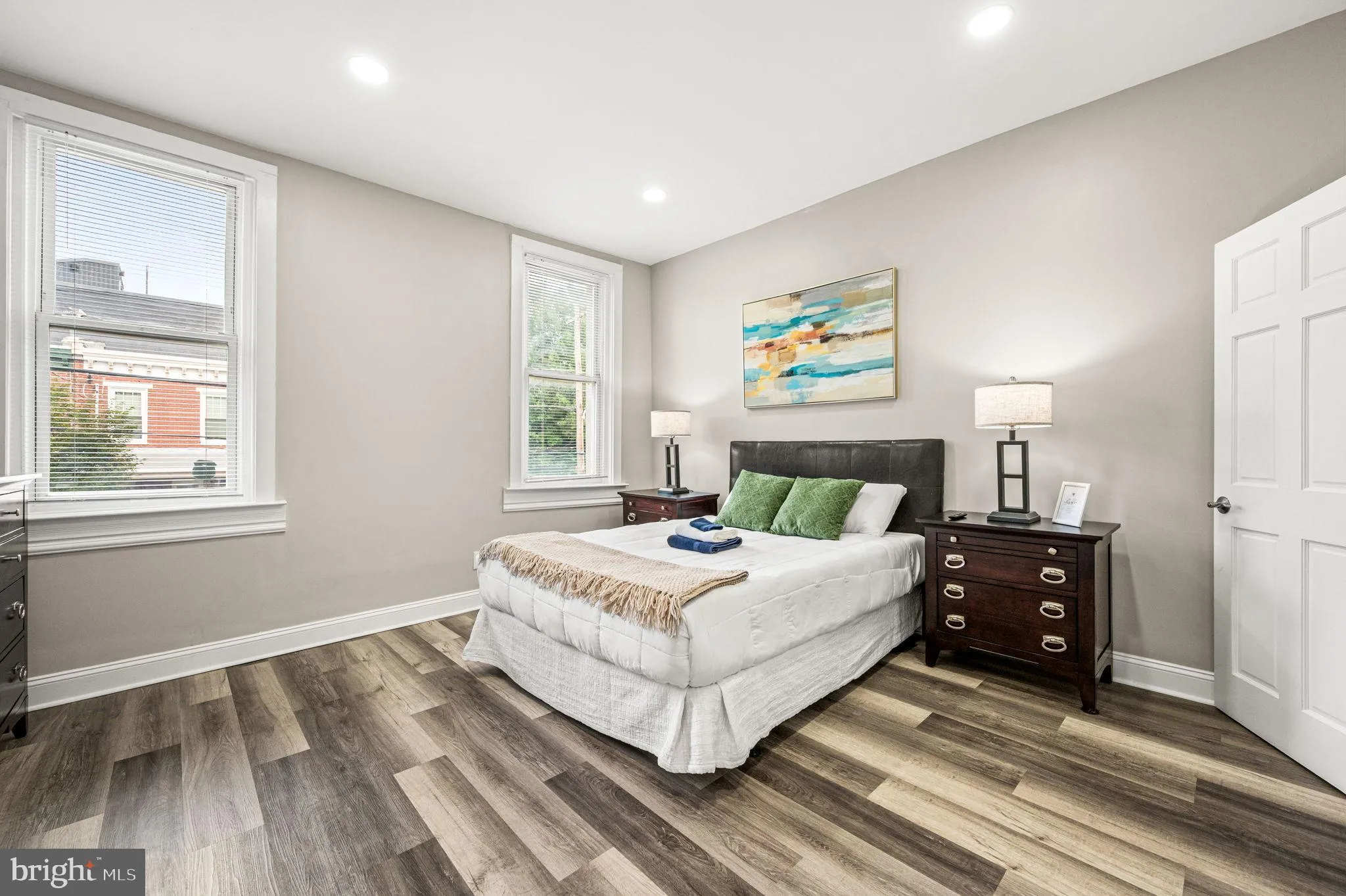 Philadelphia, Pennsylvania 19130, United States, 3 Bedrooms Bedrooms, ,2 BathroomsBathrooms,Residential,Active,179237