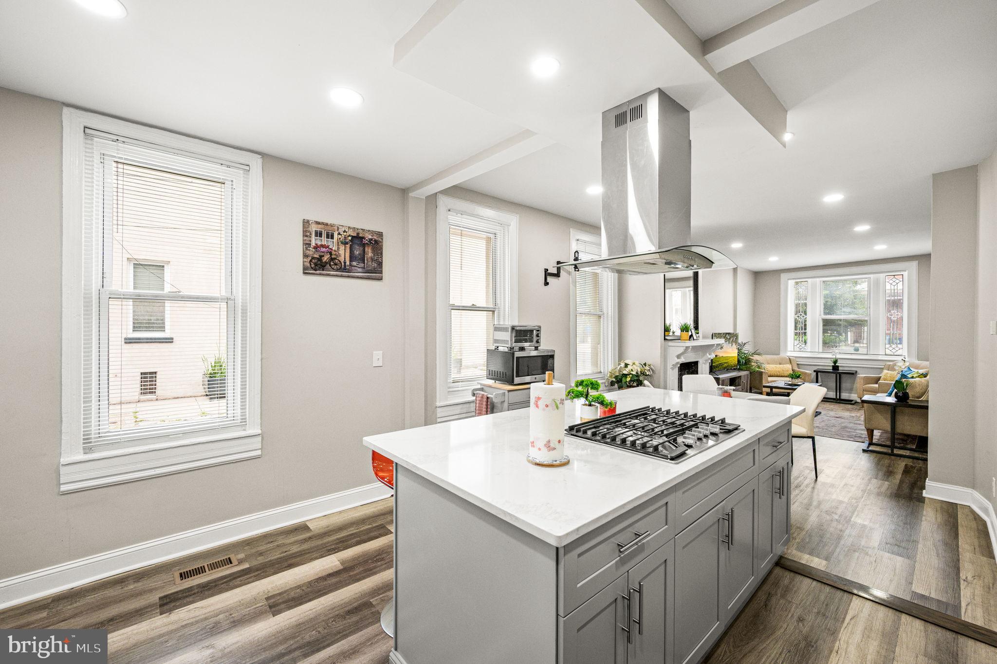 ART MUSEUM AREA - Residential Lease