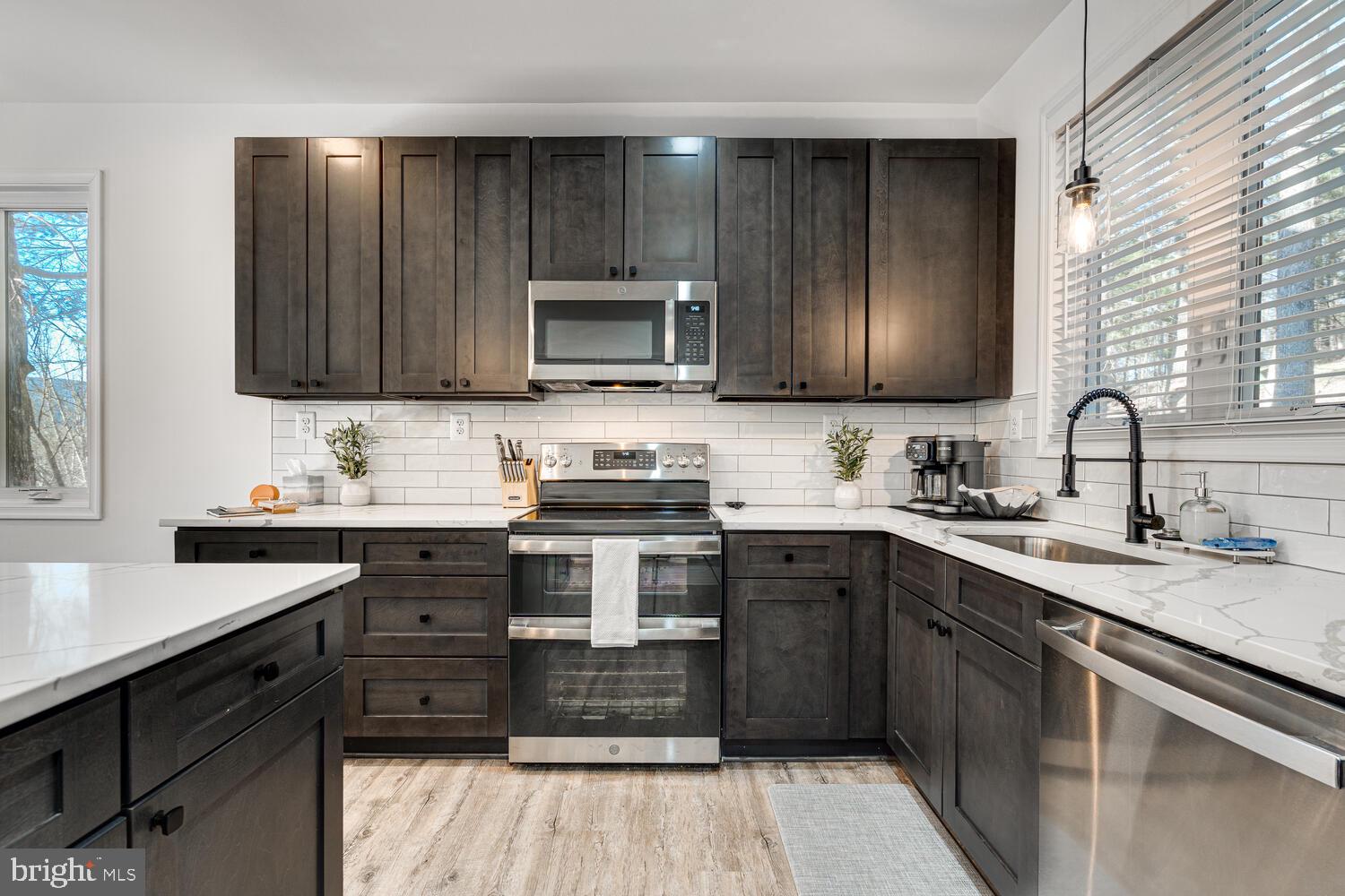 1355 GREENVIEW DRIVE