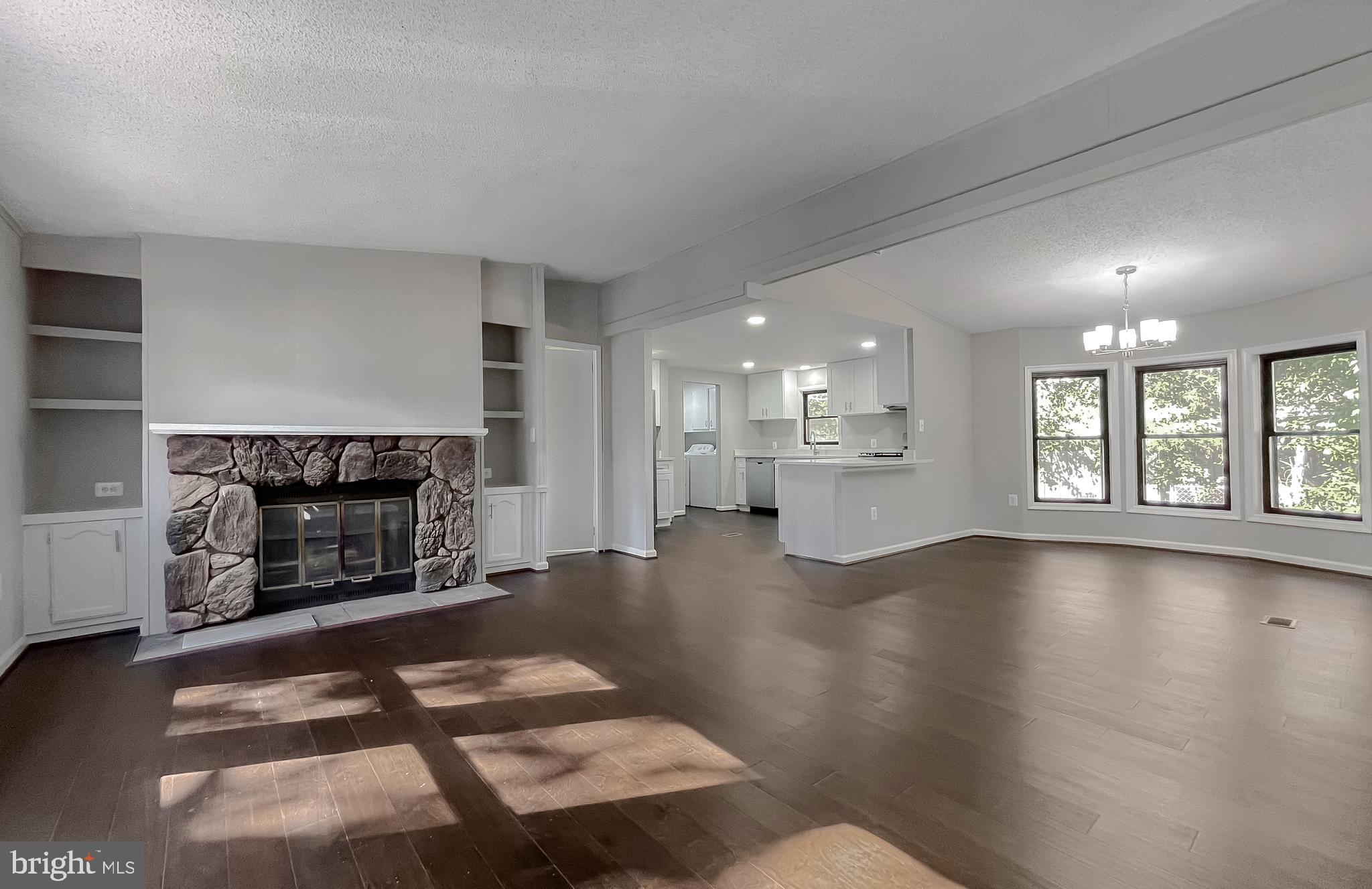 22489 WAINWRIGHT COURT