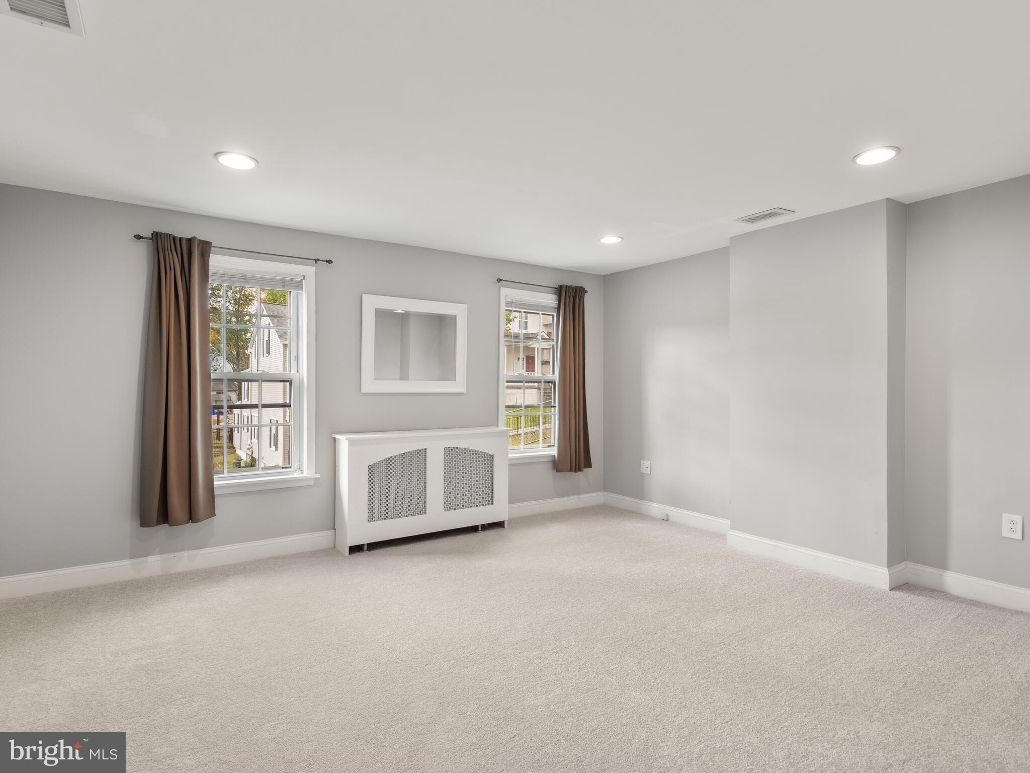 NOB HILL - Residential