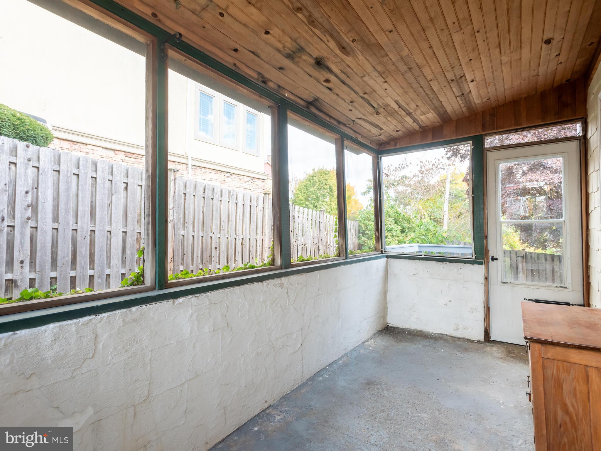 NOB HILL - Residential