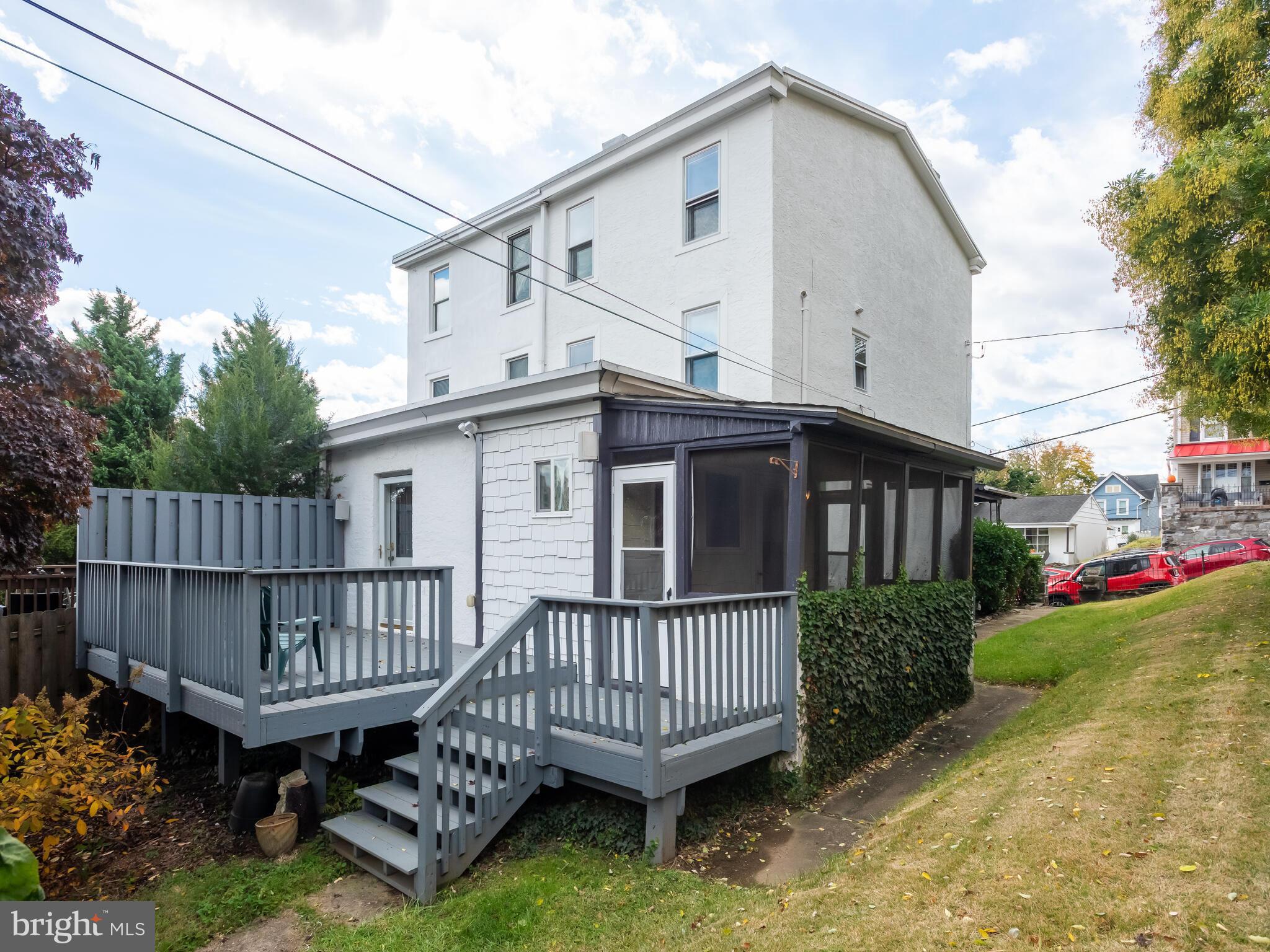 NOB HILL - Residential