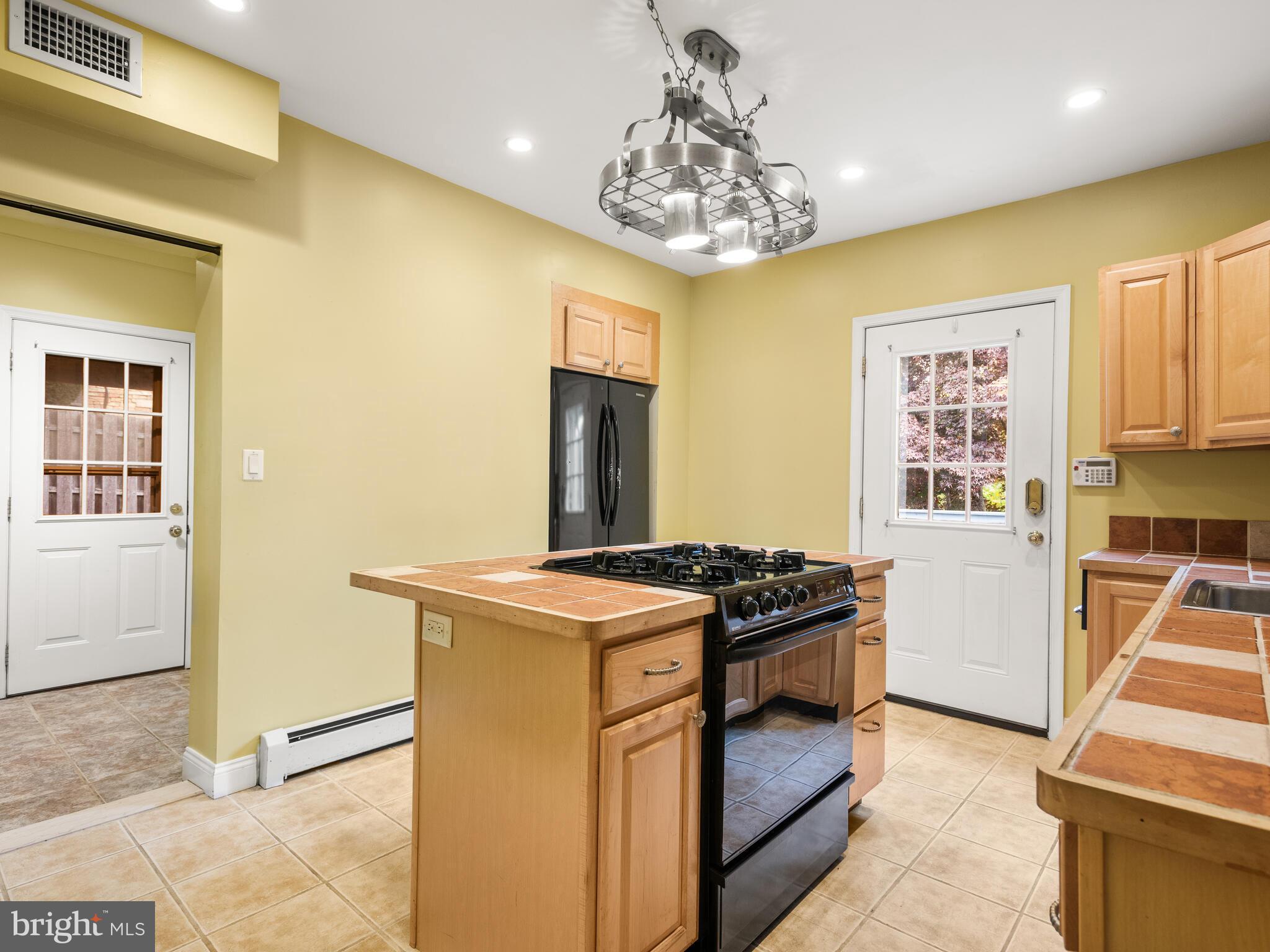 NOB HILL - Residential