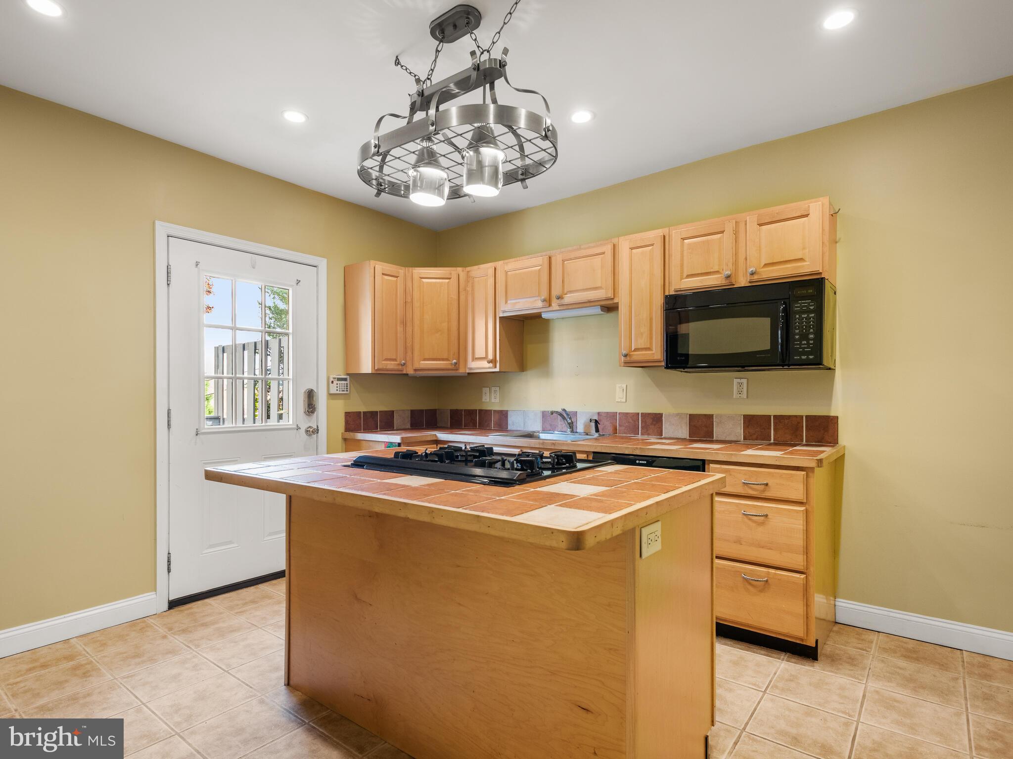 NOB HILL - Residential