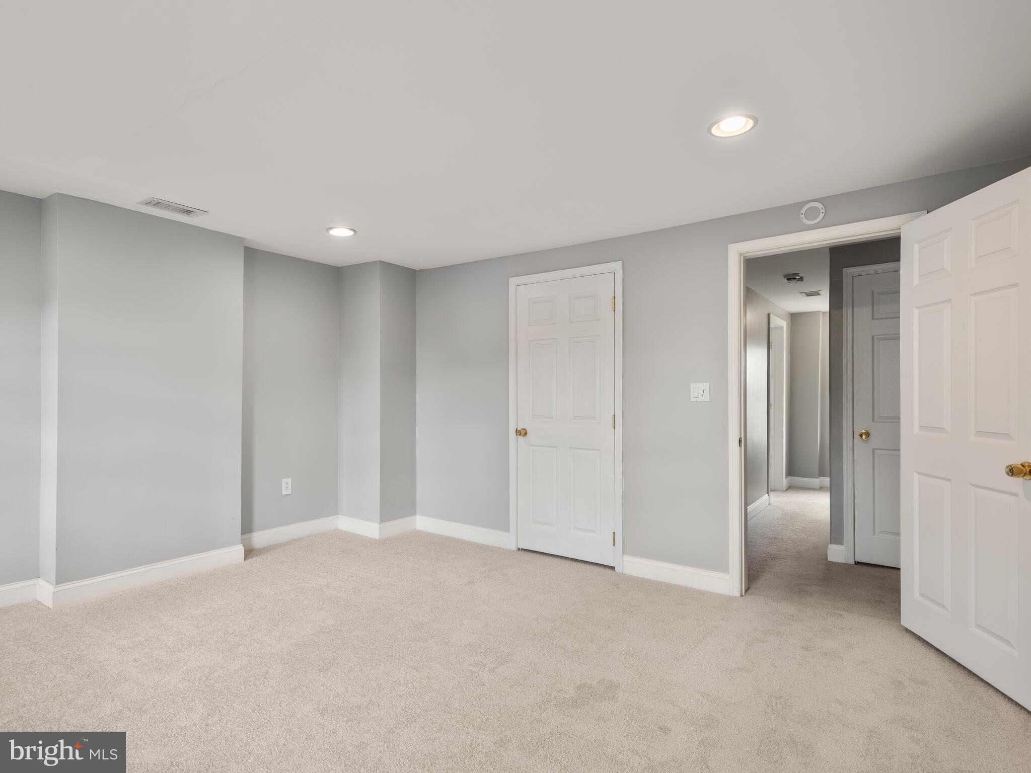 NOB HILL - Residential