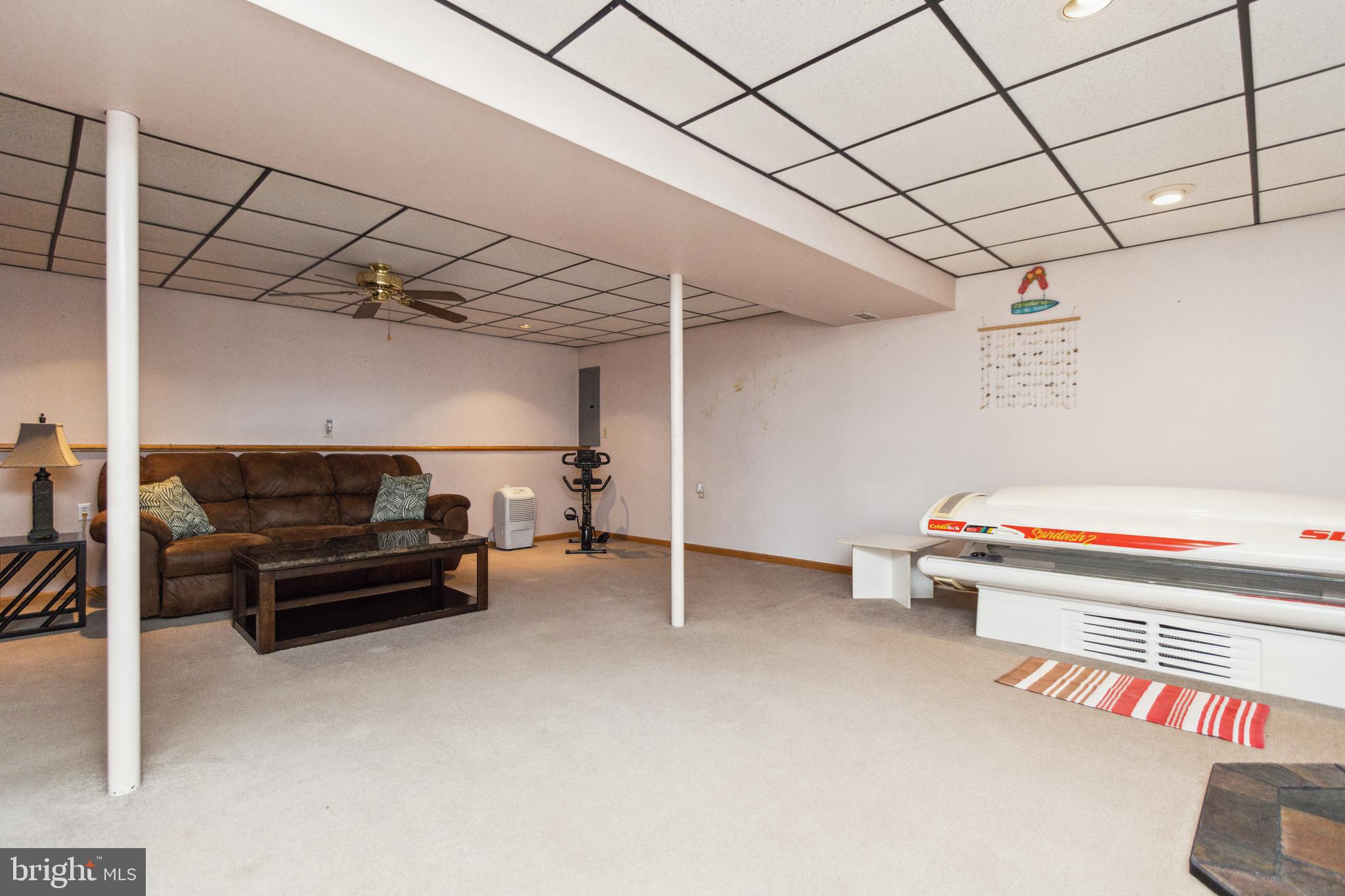 CARROLLYN MANOR - Residential